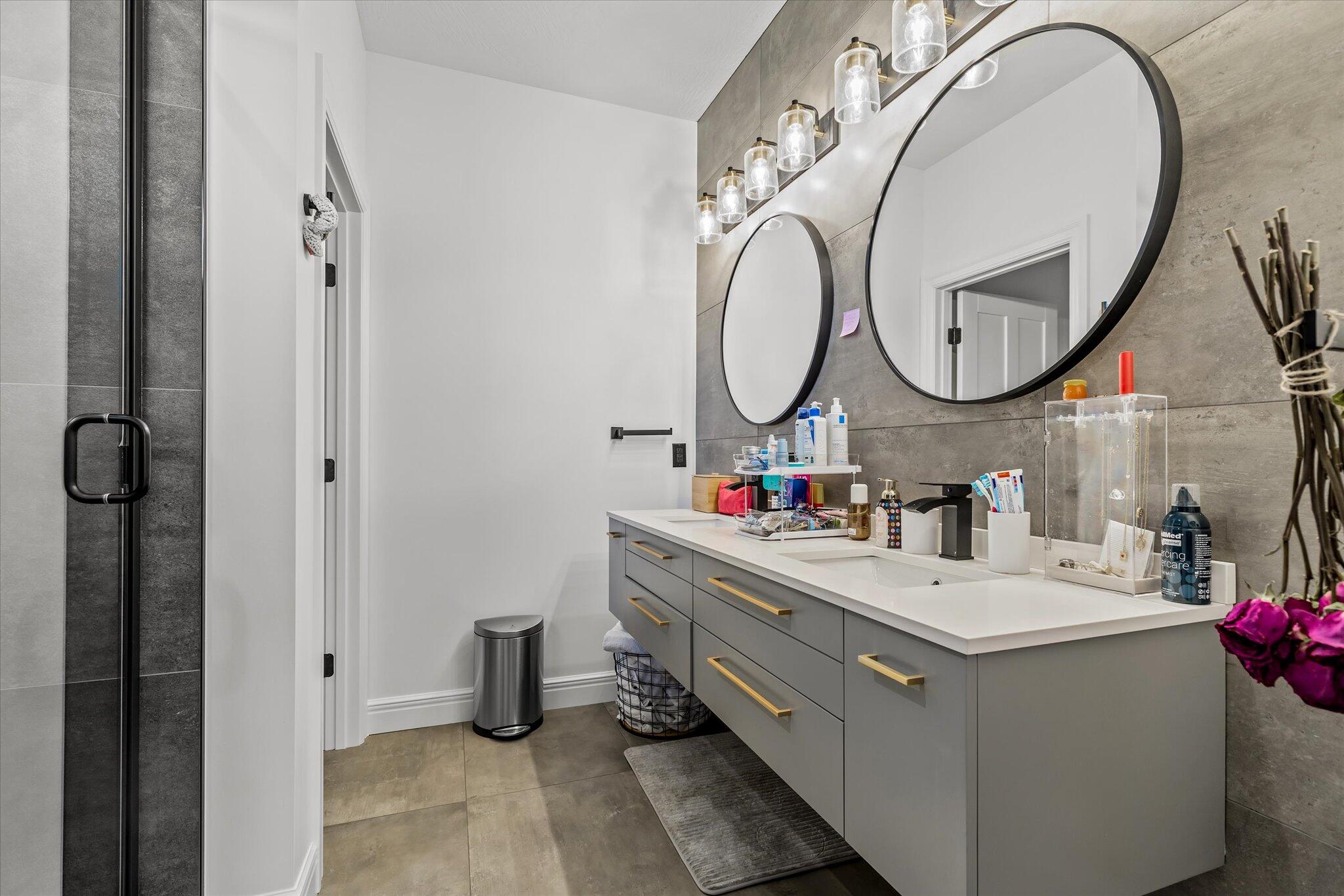 Ozark, Missouri, 65721, United States, 6 Bedrooms Bedrooms, ,5 BathroomsBathrooms,Residential,Active,2007313