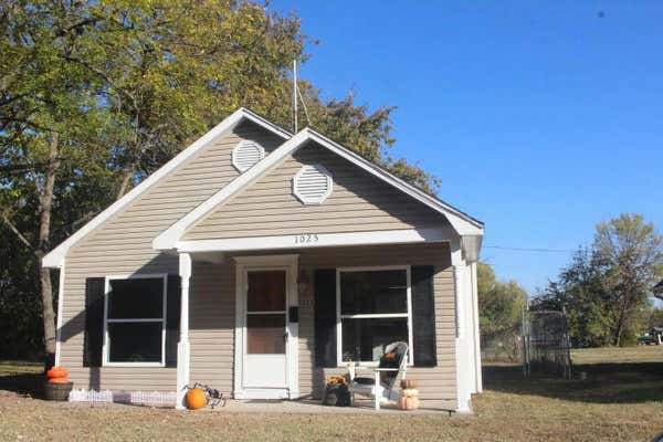 1025 W MAUPIN ST, BOLIVAR, MO 65613 - Image 1