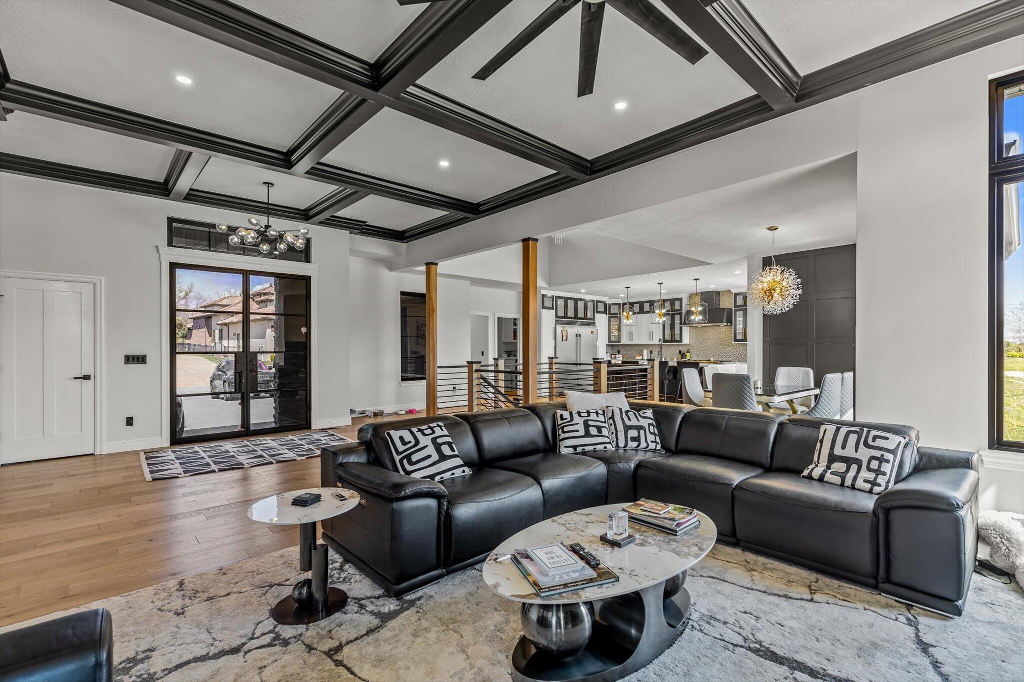 Ozark, Missouri, 65721, United States, 6 Bedrooms Bedrooms, ,5 BathroomsBathrooms,Residential,Active,2007313