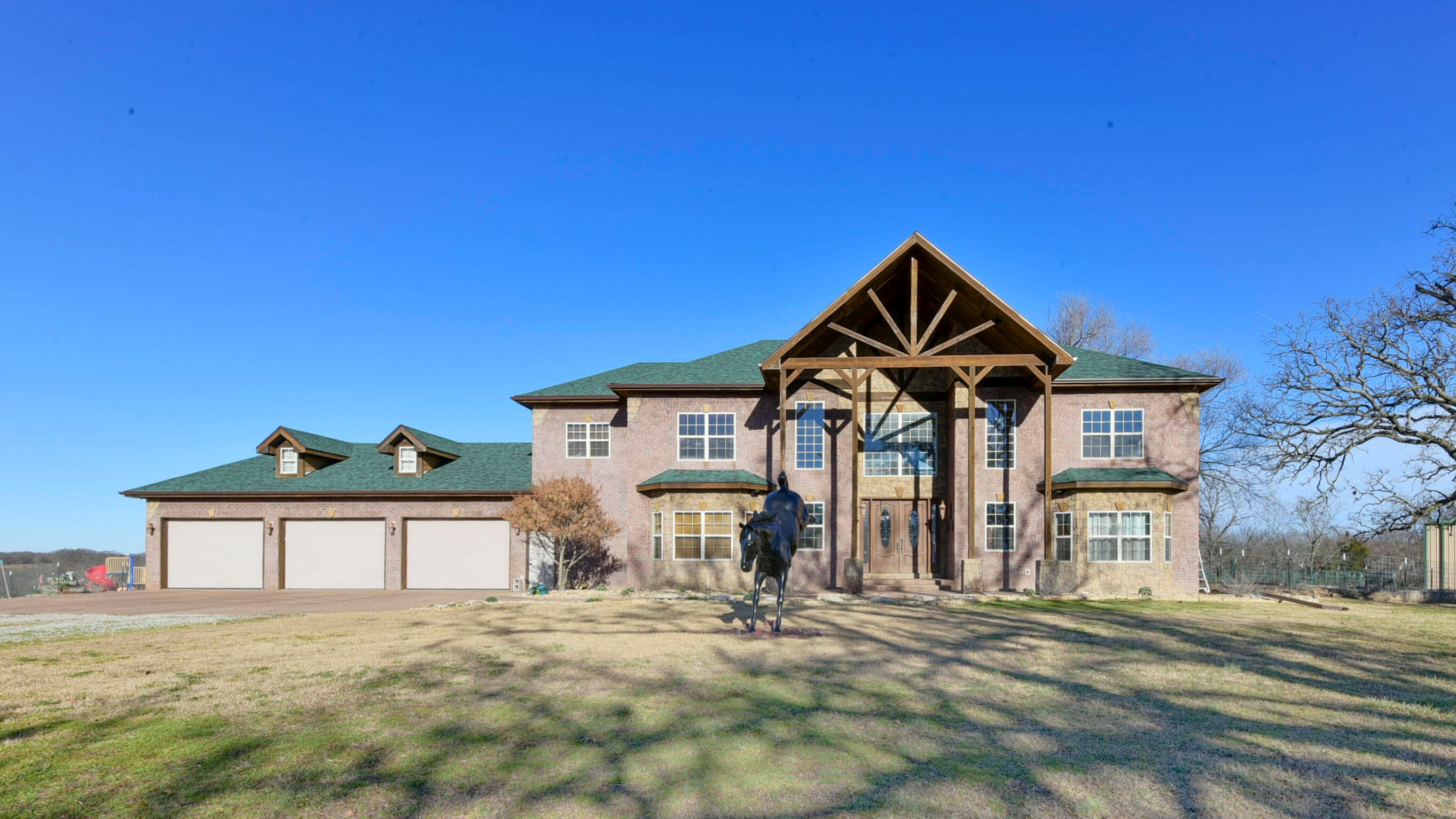 Reeds Spring, Missouri, 65737, United States, 8 Bedrooms Bedrooms, ,6 BathroomsBathrooms,Residential,Active,2010156