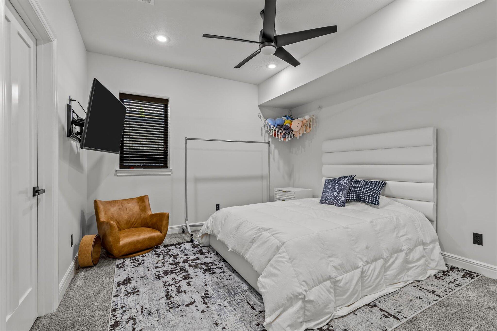 Ozark, Missouri, 65721, United States, 6 Bedrooms Bedrooms, ,5 BathroomsBathrooms,Residential,Active,2007313