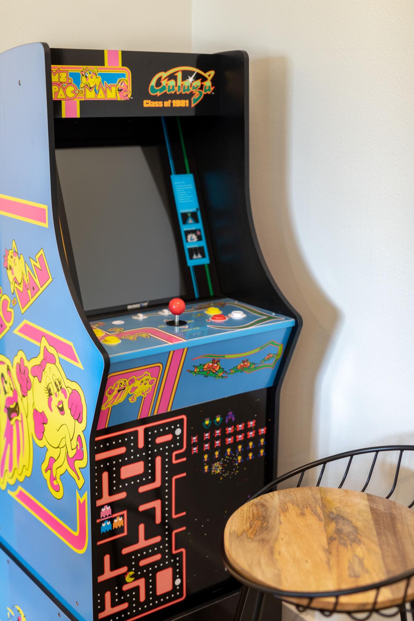 Hollister, Missouri, 65672, United States, 7 Bedrooms Bedrooms, ,7 BathroomsBathrooms,Residential,Active,1944046