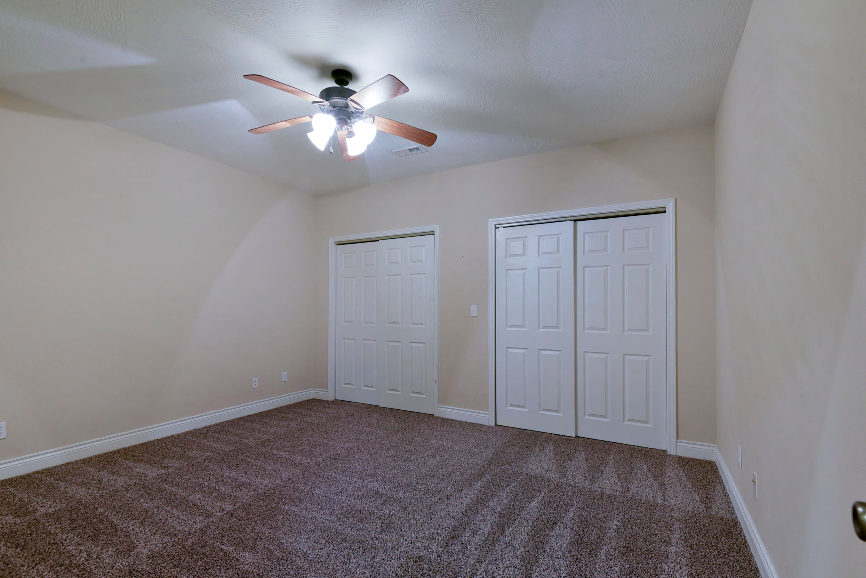 Reeds Spring, Missouri, 65737, United States, 8 Bedrooms Bedrooms, ,6 BathroomsBathrooms,Residential,Active,2010156