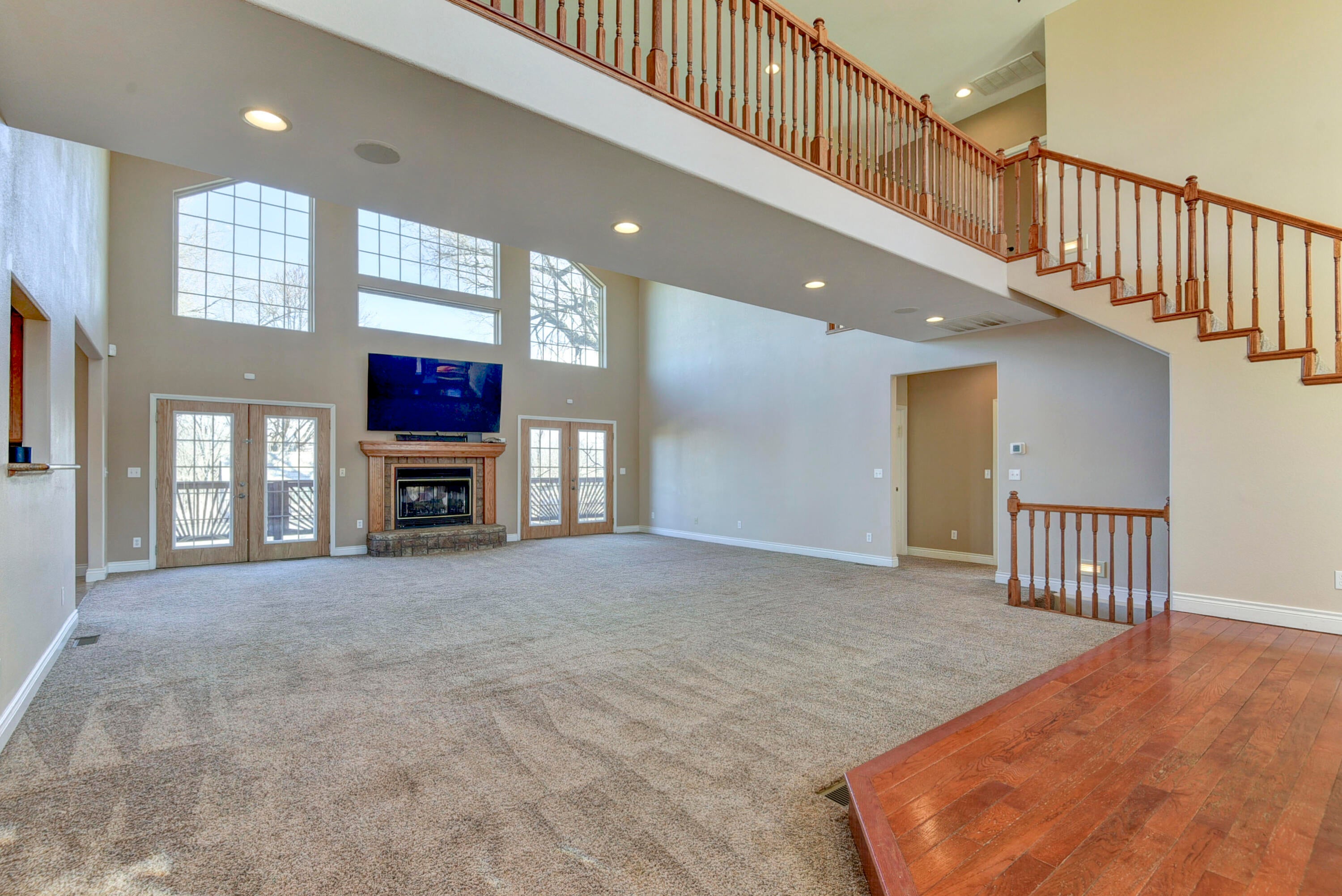 Reeds Spring, Missouri, 65737, United States, 8 Bedrooms Bedrooms, ,6 BathroomsBathrooms,Residential,Active,2010156