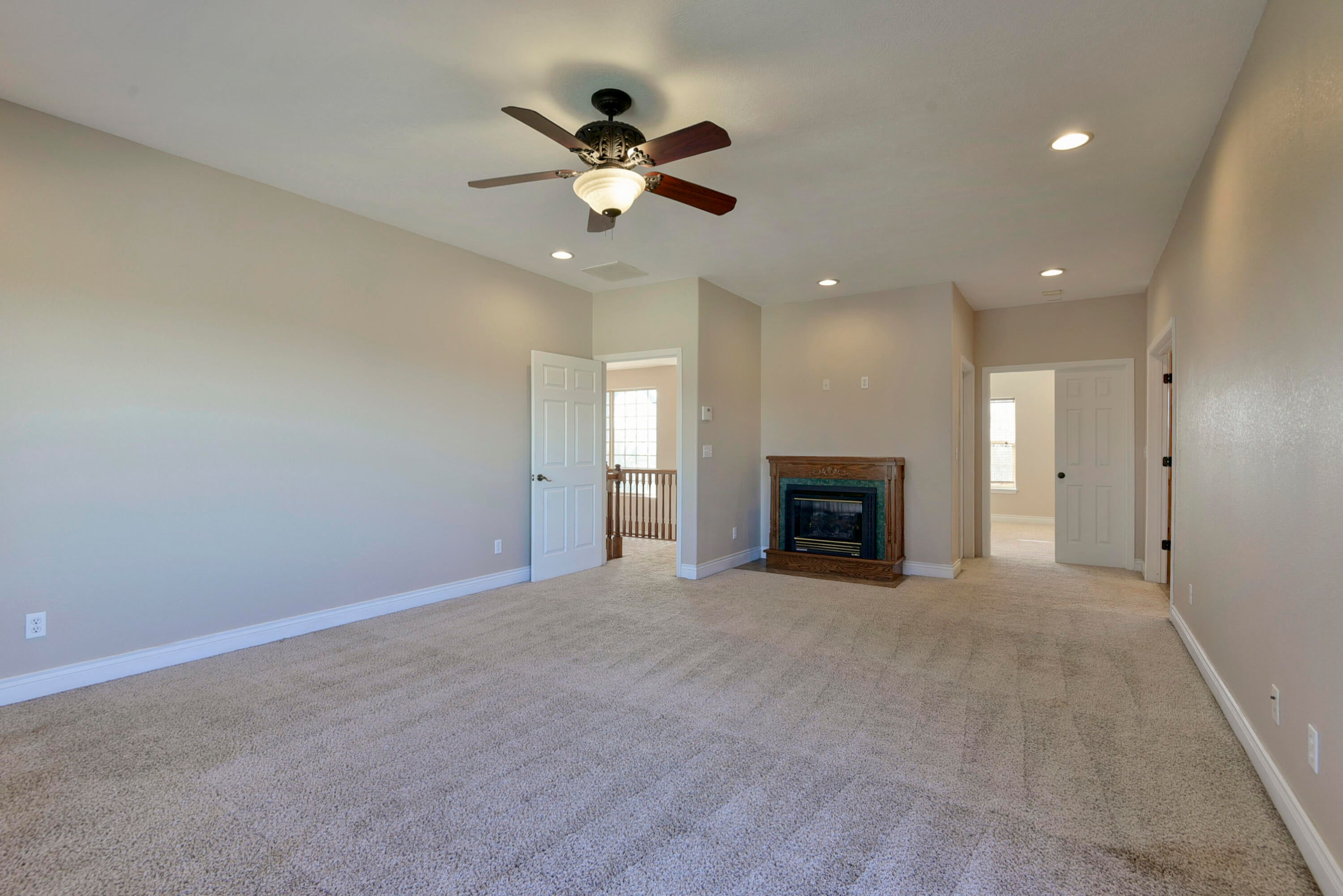 Reeds Spring, Missouri, 65737, United States, 8 Bedrooms Bedrooms, ,6 BathroomsBathrooms,Residential,Active,2010156