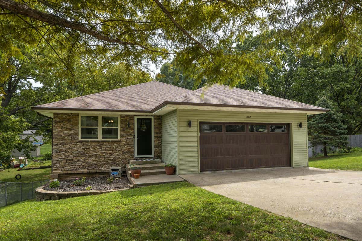 1402 S 11TH ST, OZARK, MO 65721, photo 1 of 52