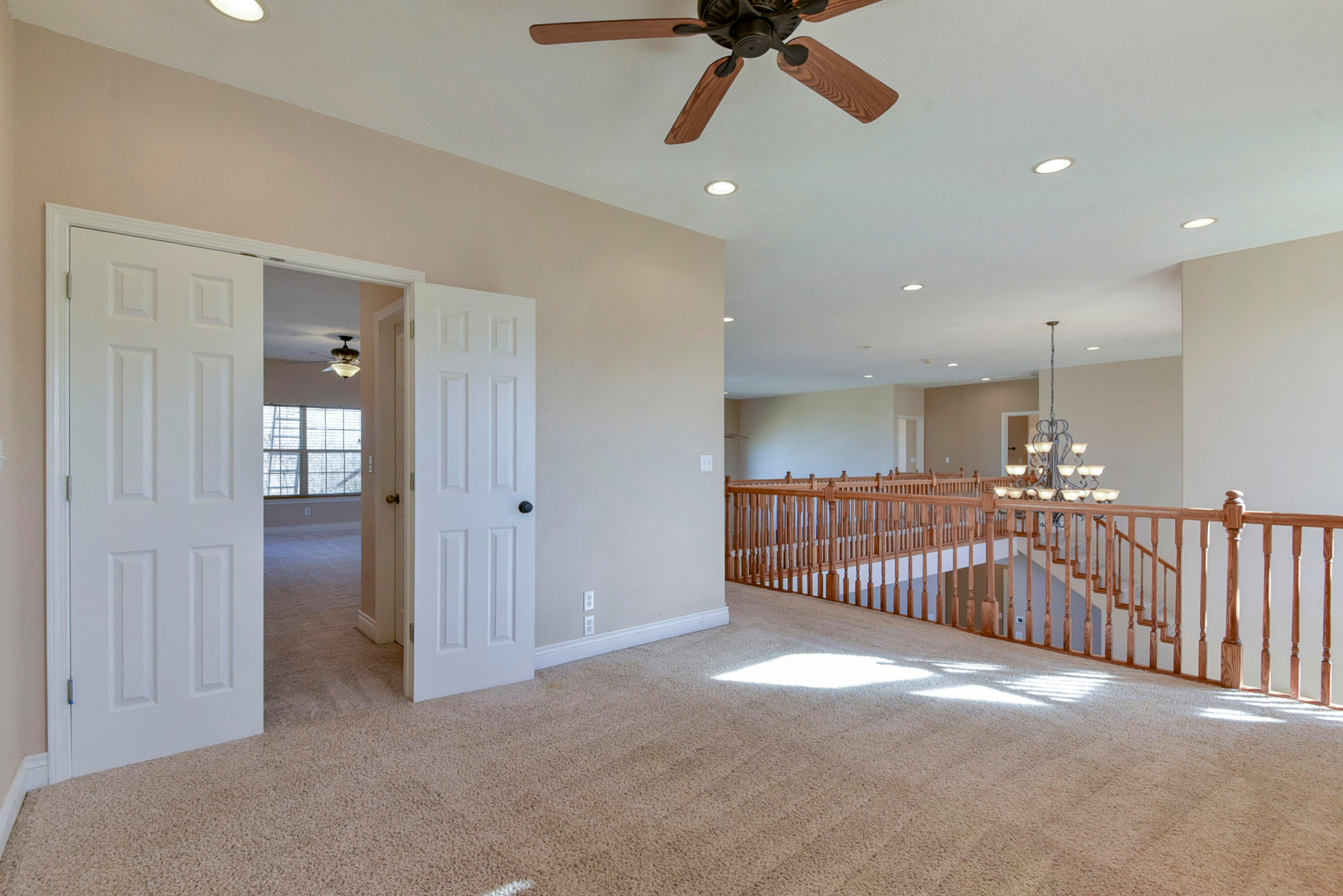 Reeds Spring, Missouri, 65737, United States, 8 Bedrooms Bedrooms, ,6 BathroomsBathrooms,Residential,Active,2010156