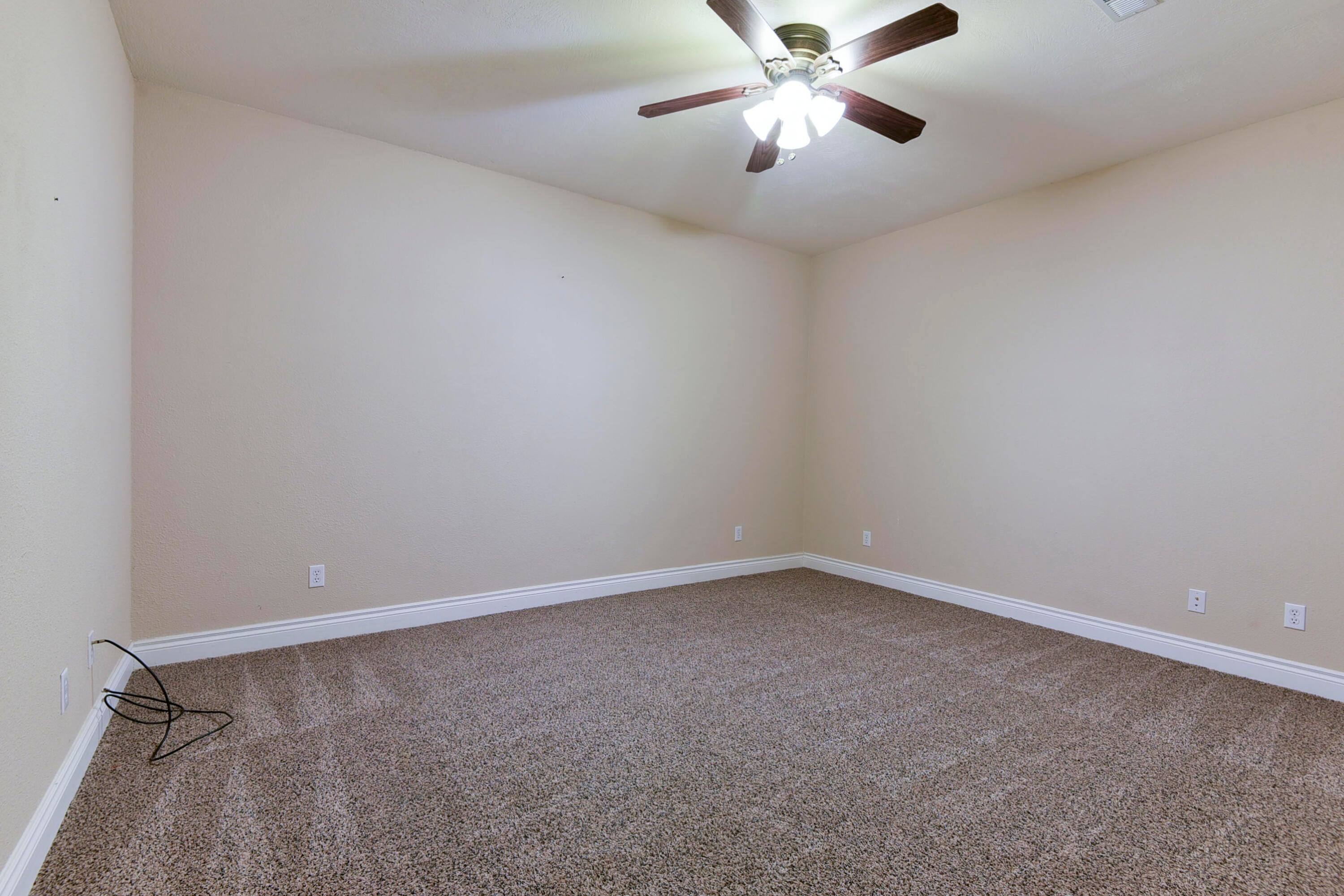 Reeds Spring, Missouri, 65737, United States, 8 Bedrooms Bedrooms, ,6 BathroomsBathrooms,Residential,Active,2010156