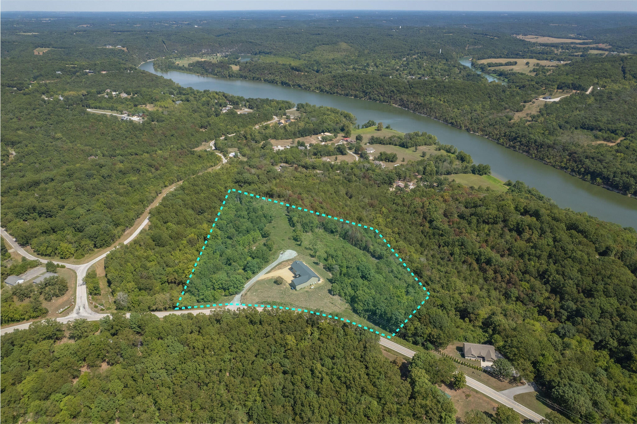 Cape Fair, Missouri, 65624, United States, 3 Bedrooms Bedrooms, ,4 BathroomsBathrooms,Residential,Active,1944074
