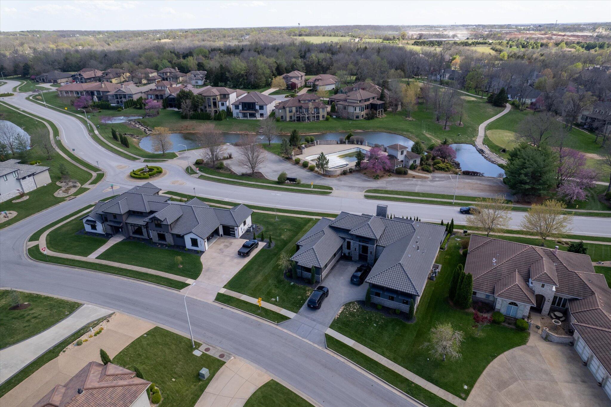 Ozark, Missouri, 65721, United States, 6 Bedrooms Bedrooms, ,5 BathroomsBathrooms,Residential,Active,2007313