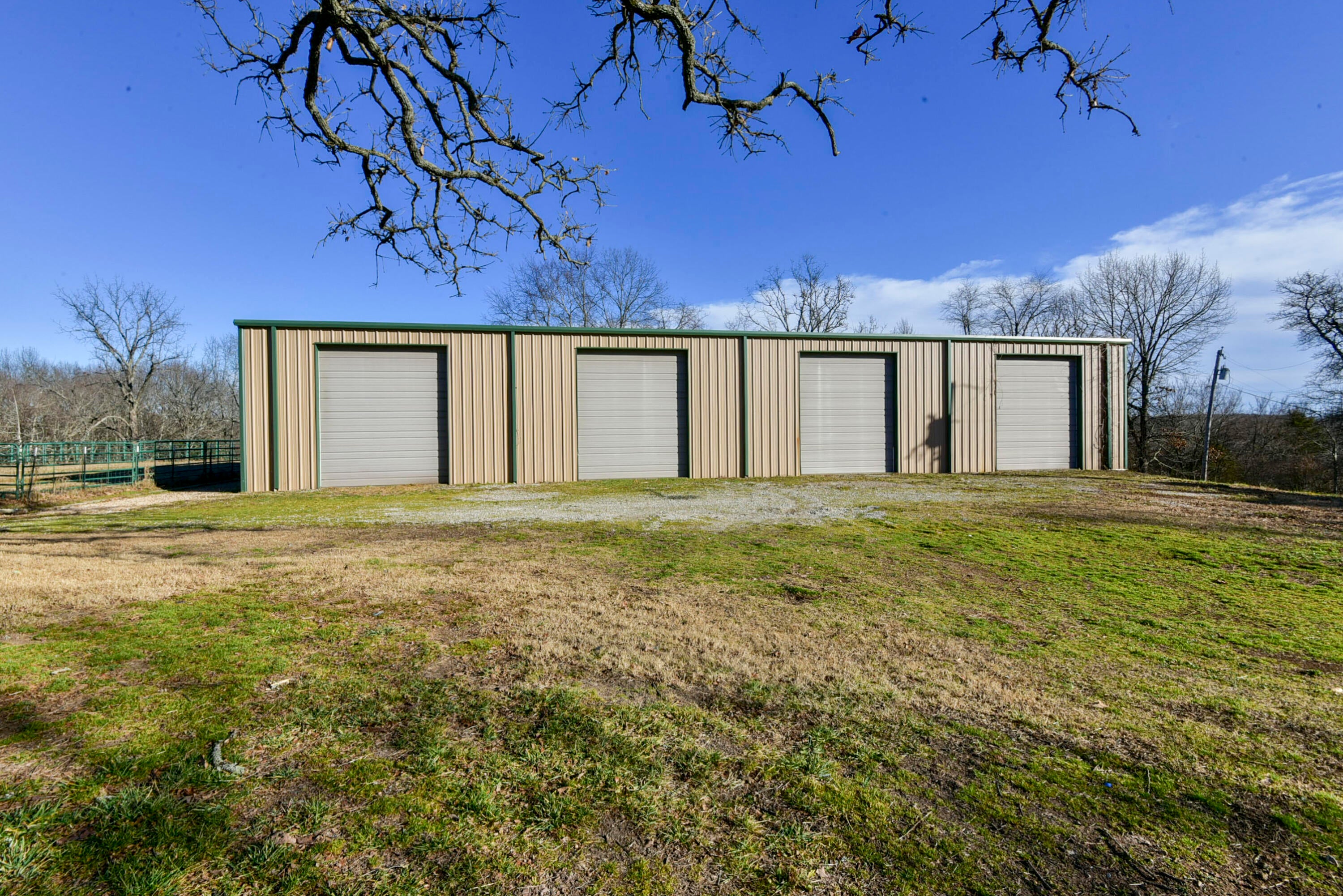 Reeds Spring, Missouri, 65737, United States, 8 Bedrooms Bedrooms, ,6 BathroomsBathrooms,Residential,Active,2010156