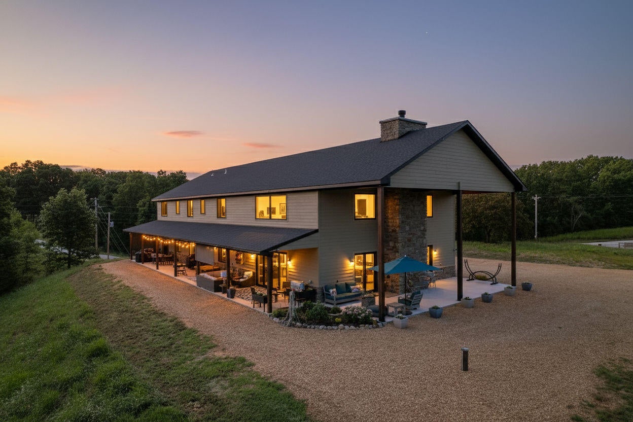 Cape Fair, Missouri, 65624, United States, 3 Bedrooms Bedrooms, ,4 BathroomsBathrooms,Residential,Active,1944074