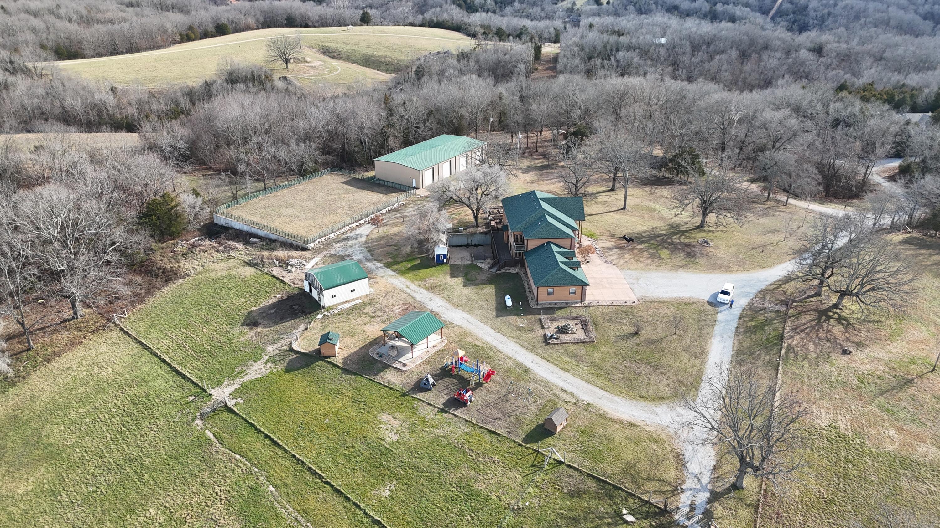 Reeds Spring, Missouri, 65737, United States, 8 Bedrooms Bedrooms, ,6 BathroomsBathrooms,Residential,Active,2010156