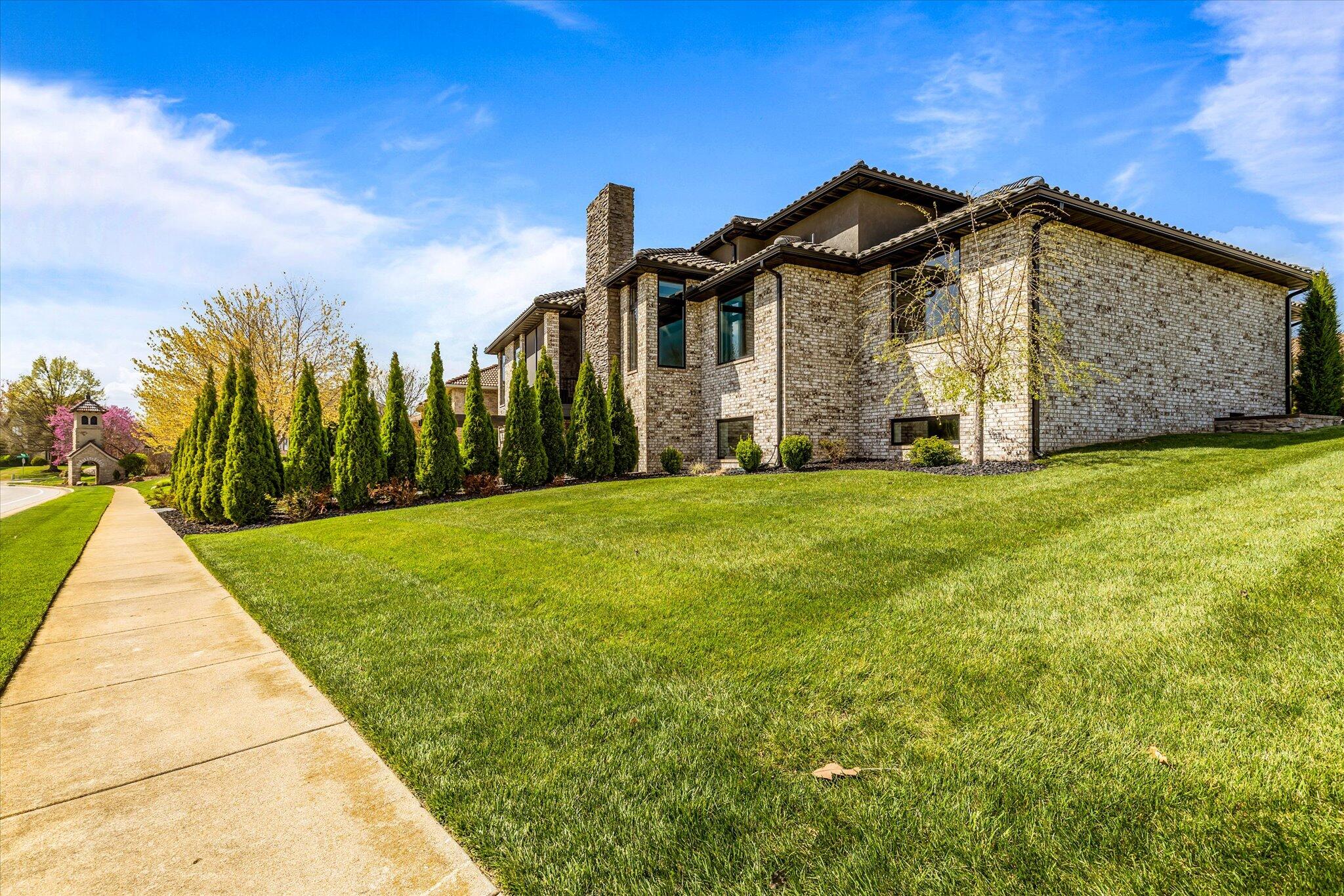 Ozark, Missouri, 65721, United States, 6 Bedrooms Bedrooms, ,5 BathroomsBathrooms,Residential,Active,2007313