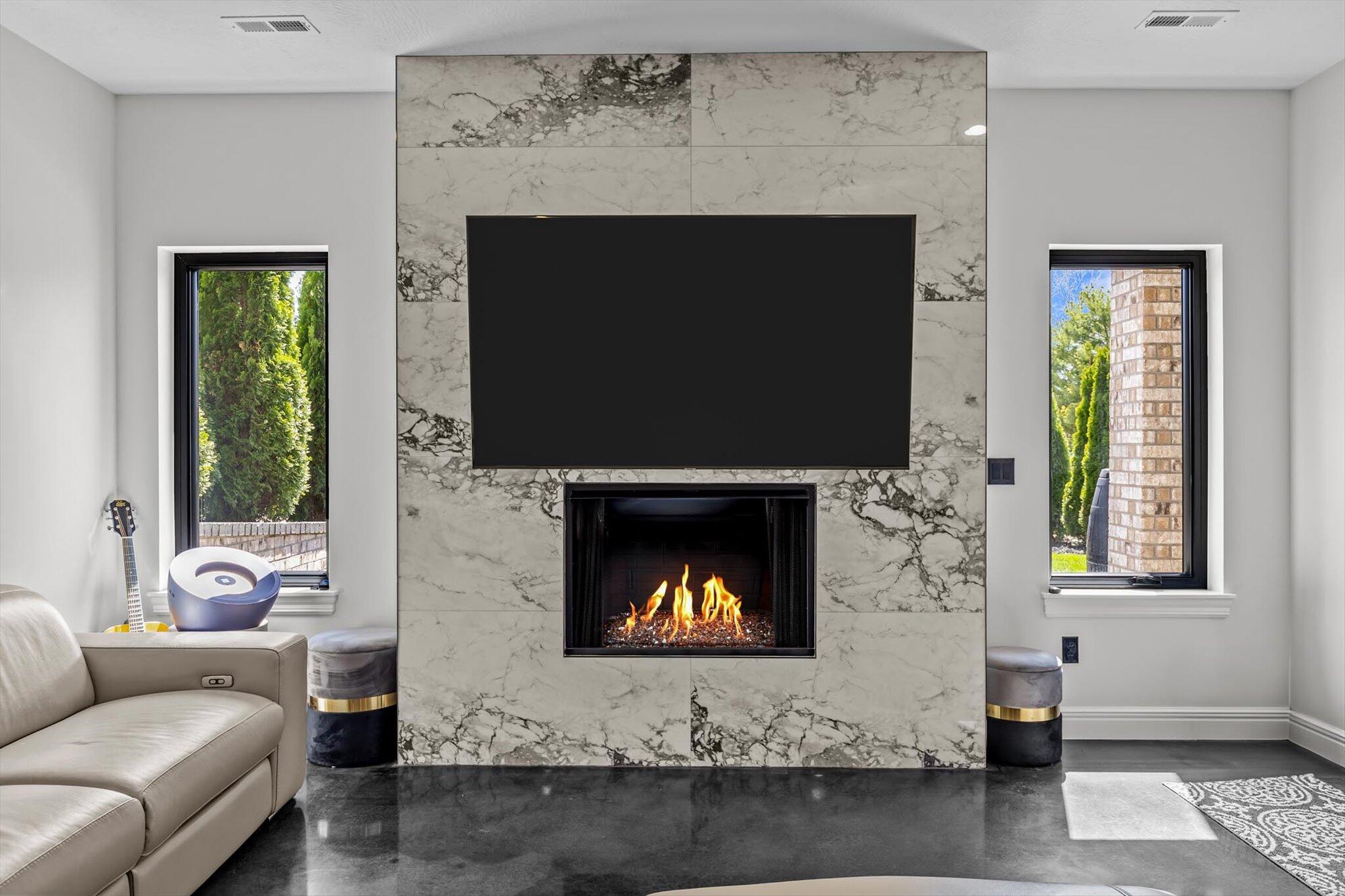 Ozark, Missouri, 65721, United States, 6 Bedrooms Bedrooms, ,5 BathroomsBathrooms,Residential,Active,2007313