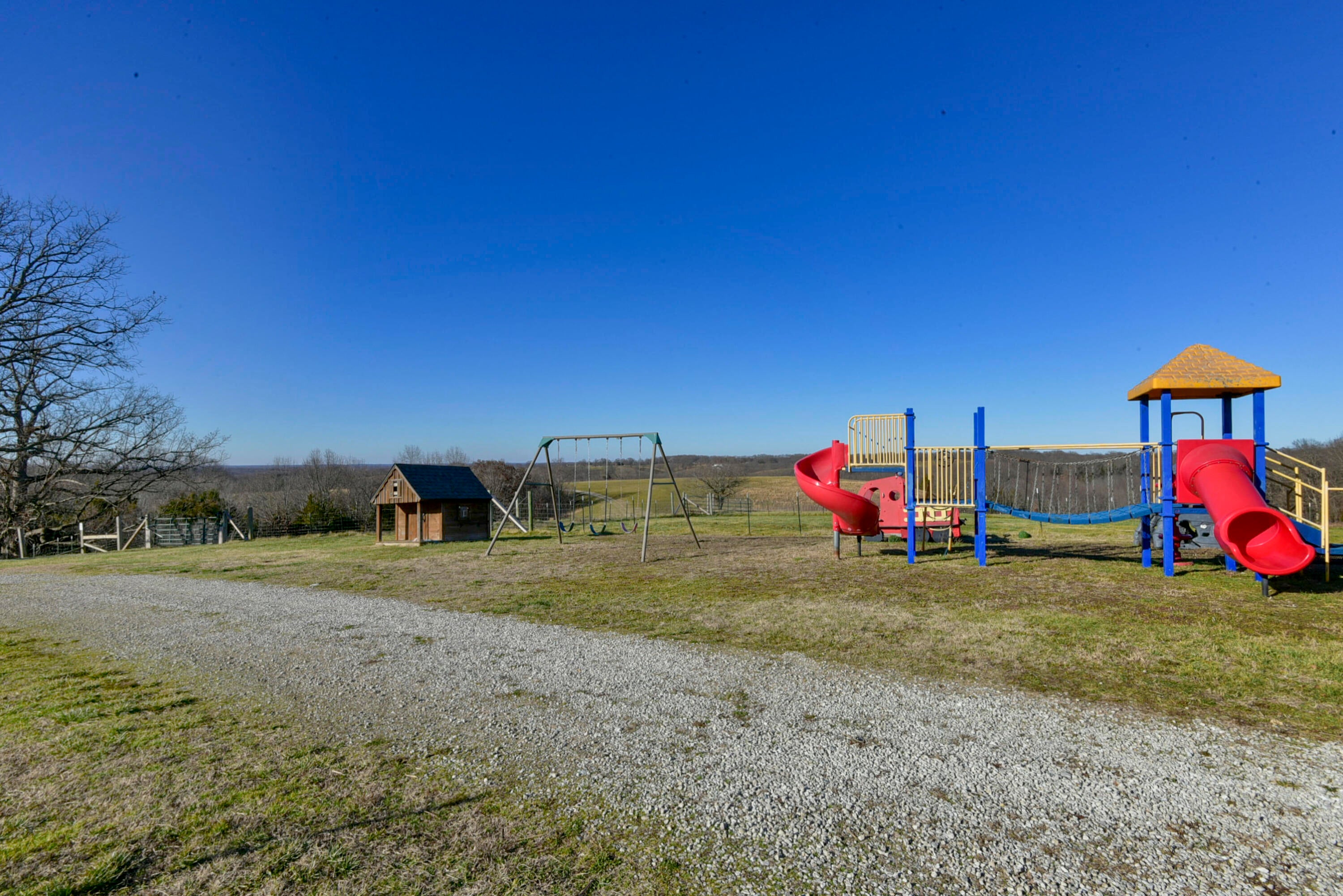 Reeds Spring, Missouri, 65737, United States, 8 Bedrooms Bedrooms, ,6 BathroomsBathrooms,Residential,Active,2010156