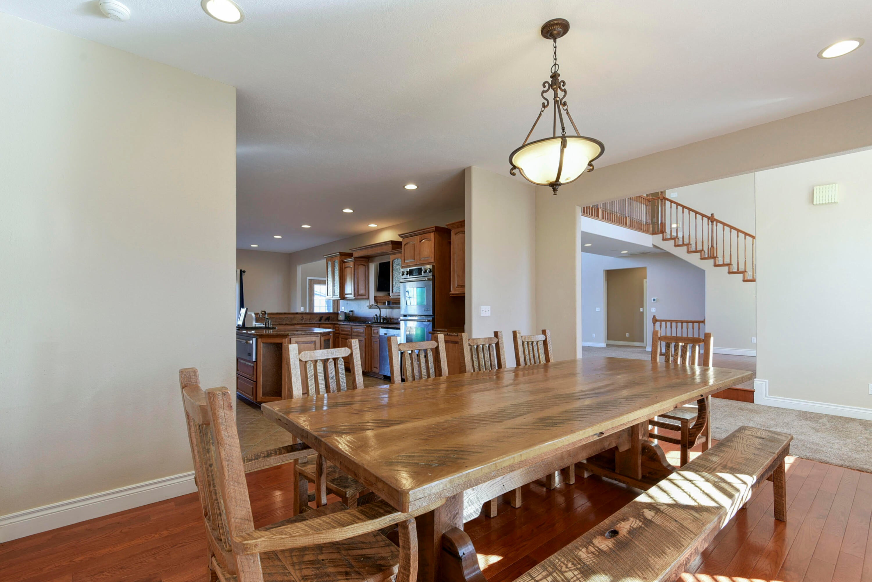 Reeds Spring, Missouri, 65737, United States, 8 Bedrooms Bedrooms, ,6 BathroomsBathrooms,Residential,Active,2010156