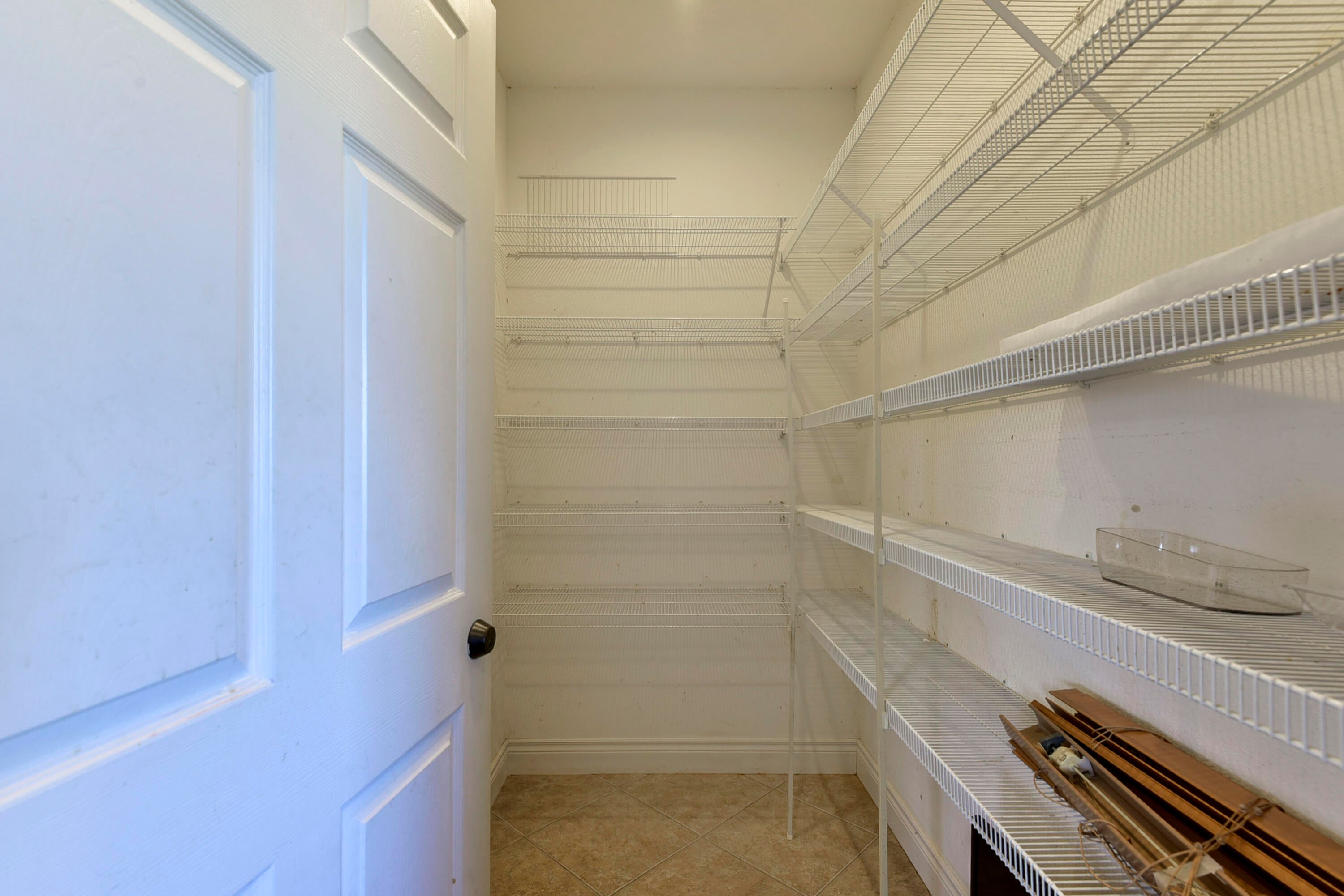 Reeds Spring, Missouri, 65737, United States, 8 Bedrooms Bedrooms, ,6 BathroomsBathrooms,Residential,Active,2010156