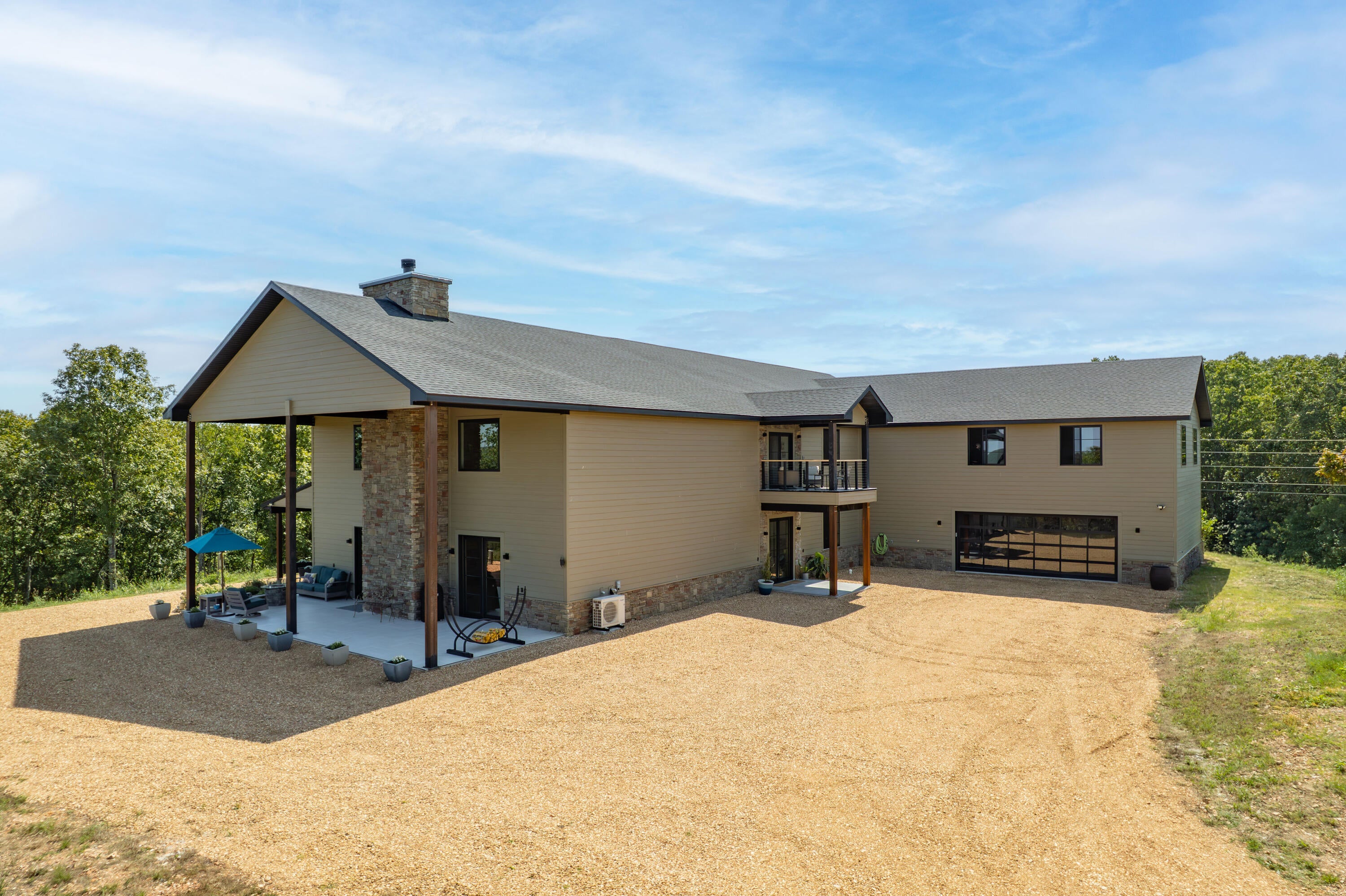 Cape Fair, Missouri, 65624, United States, 3 Bedrooms Bedrooms, ,4 BathroomsBathrooms,Residential,Active,1944074