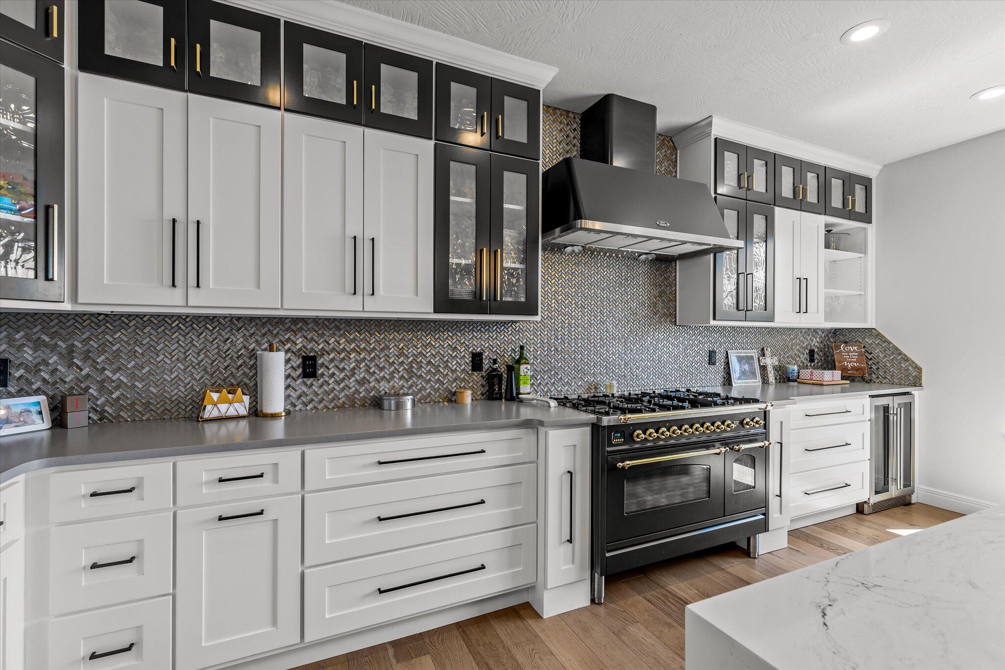 Ozark, Missouri, 65721, United States, 6 Bedrooms Bedrooms, ,5 BathroomsBathrooms,Residential,Active,2007313