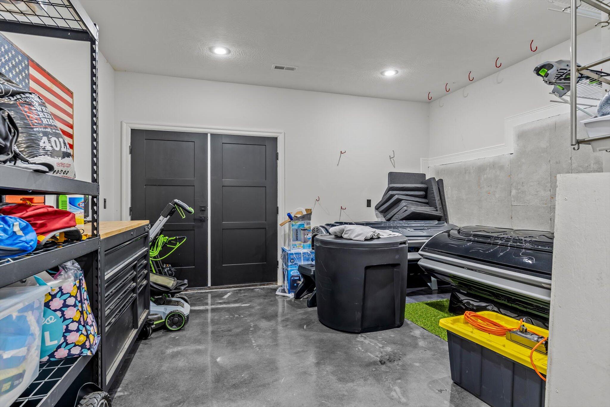 Ozark, Missouri, 65721, United States, 6 Bedrooms Bedrooms, ,5 BathroomsBathrooms,Residential,Active,2007313