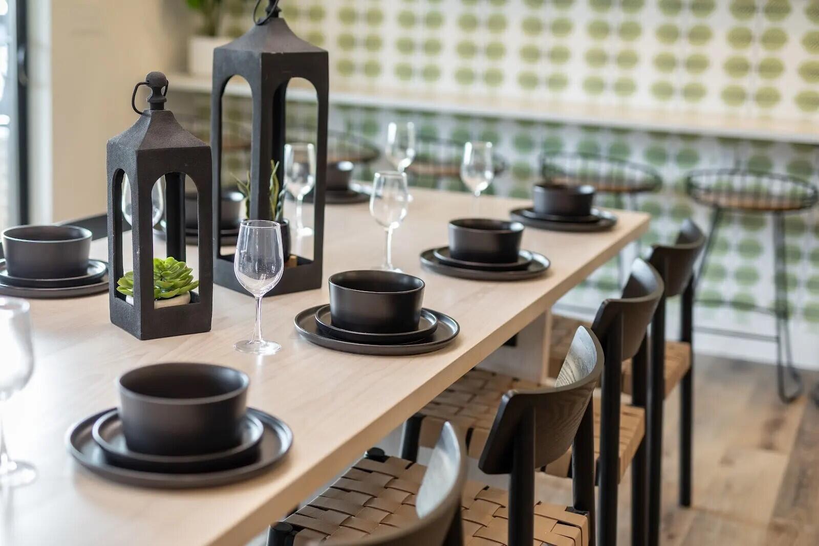 Hollister, Missouri, 65672, United States, 7 Bedrooms Bedrooms, ,7 BathroomsBathrooms,Residential,Active,1944046