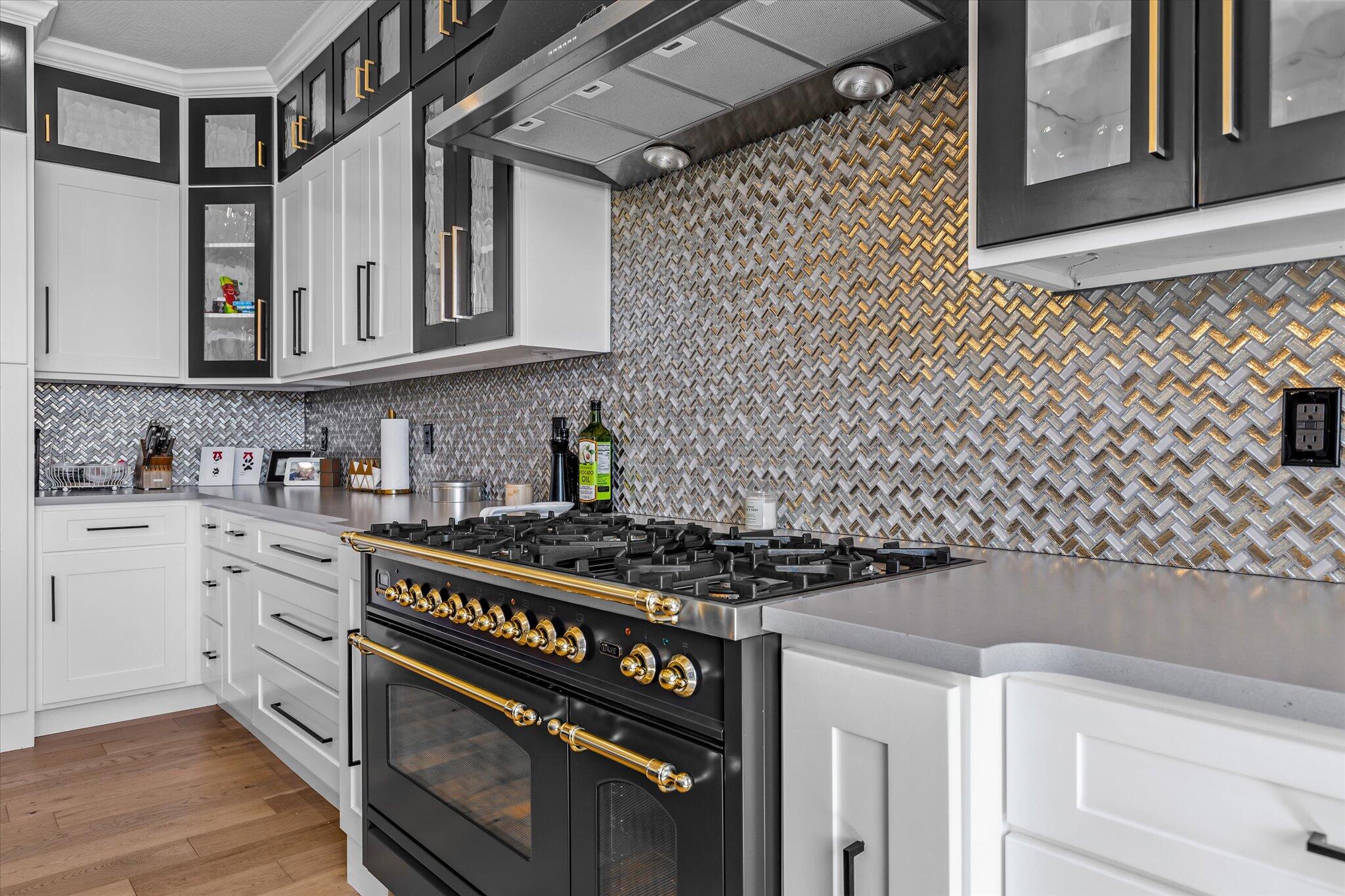 Ozark, Missouri, 65721, United States, 6 Bedrooms Bedrooms, ,5 BathroomsBathrooms,Residential,Active,2007313