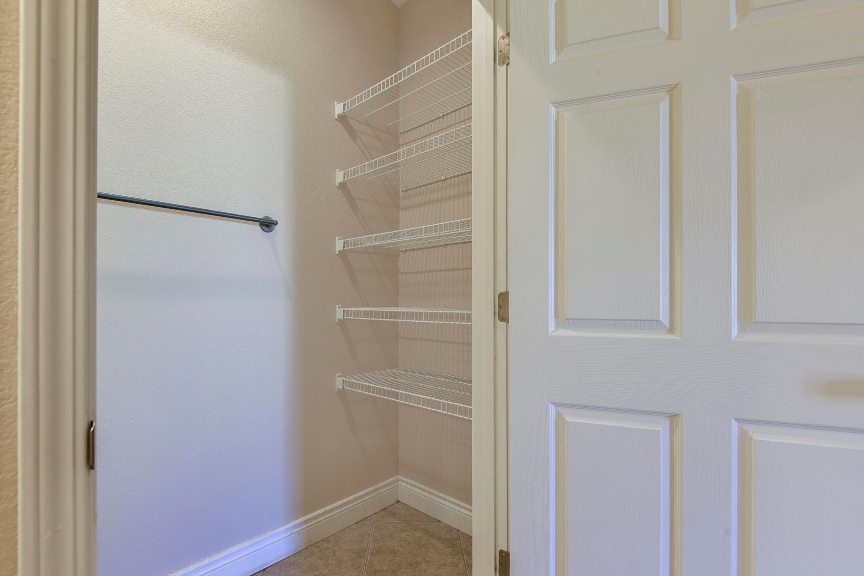 Reeds Spring, Missouri, 65737, United States, 8 Bedrooms Bedrooms, ,6 BathroomsBathrooms,Residential,Active,2010156