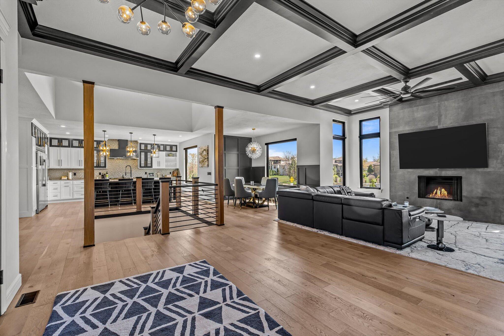 Ozark, Missouri, 65721, United States, 6 Bedrooms Bedrooms, ,5 BathroomsBathrooms,Residential,Active,2007313