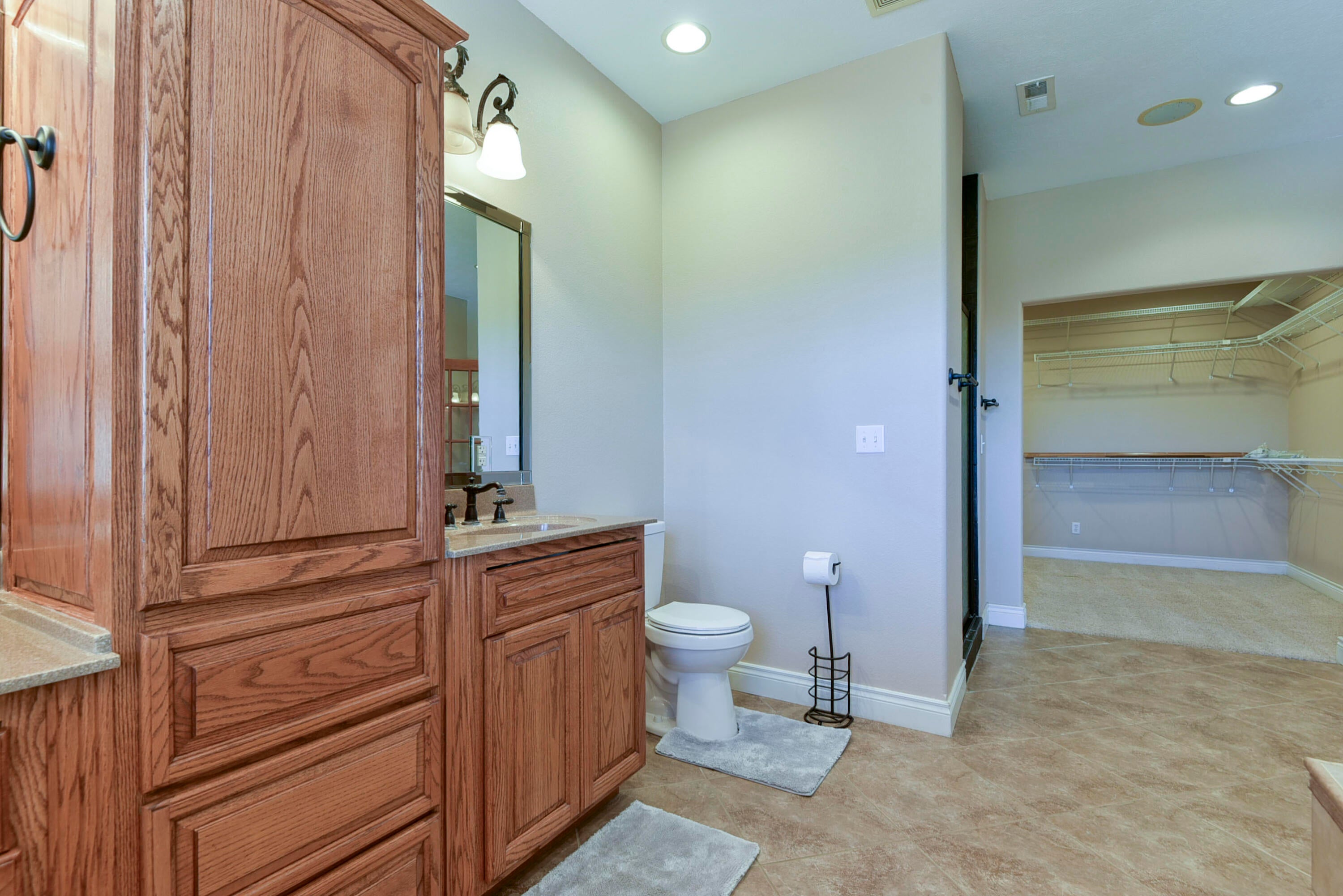 Reeds Spring, Missouri, 65737, United States, 8 Bedrooms Bedrooms, ,6 BathroomsBathrooms,Residential,Active,2010156