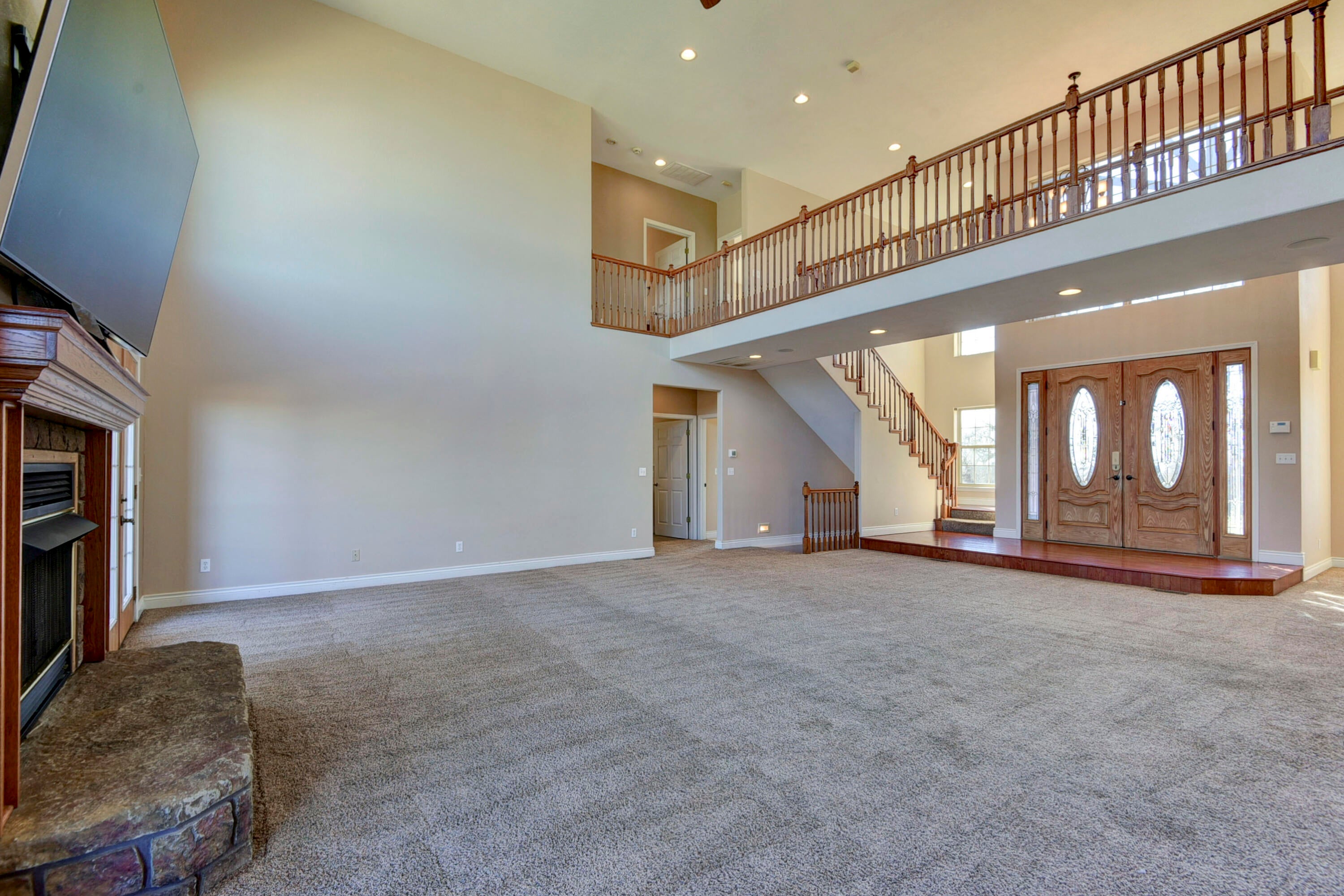 Reeds Spring, Missouri, 65737, United States, 8 Bedrooms Bedrooms, ,6 BathroomsBathrooms,Residential,Active,2010156