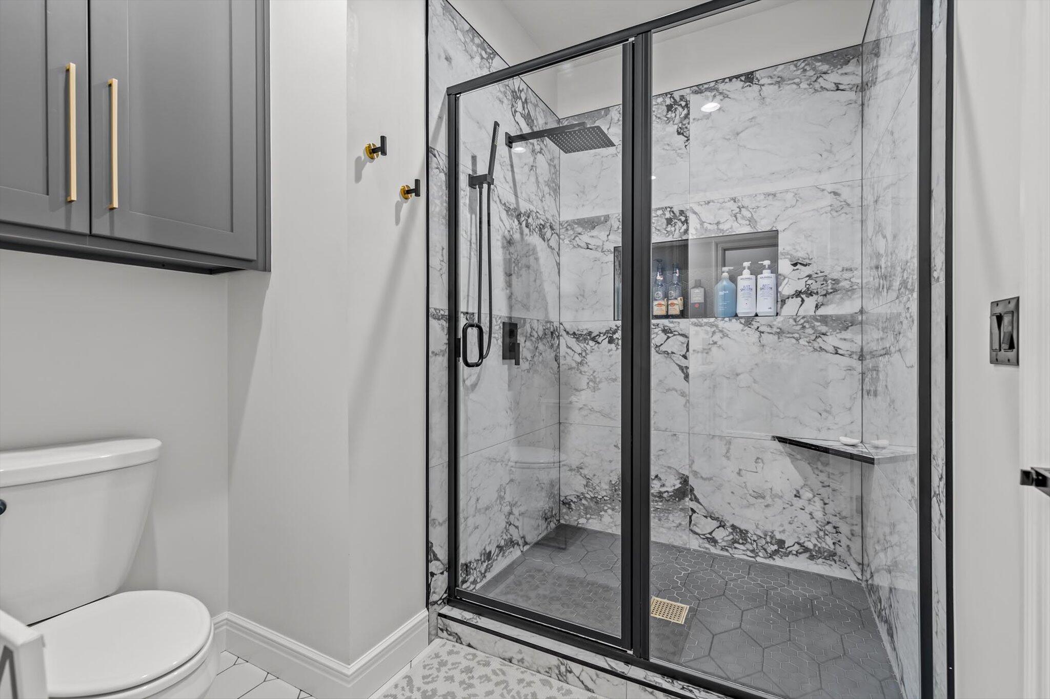 Ozark, Missouri, 65721, United States, 6 Bedrooms Bedrooms, ,5 BathroomsBathrooms,Residential,Active,2007313