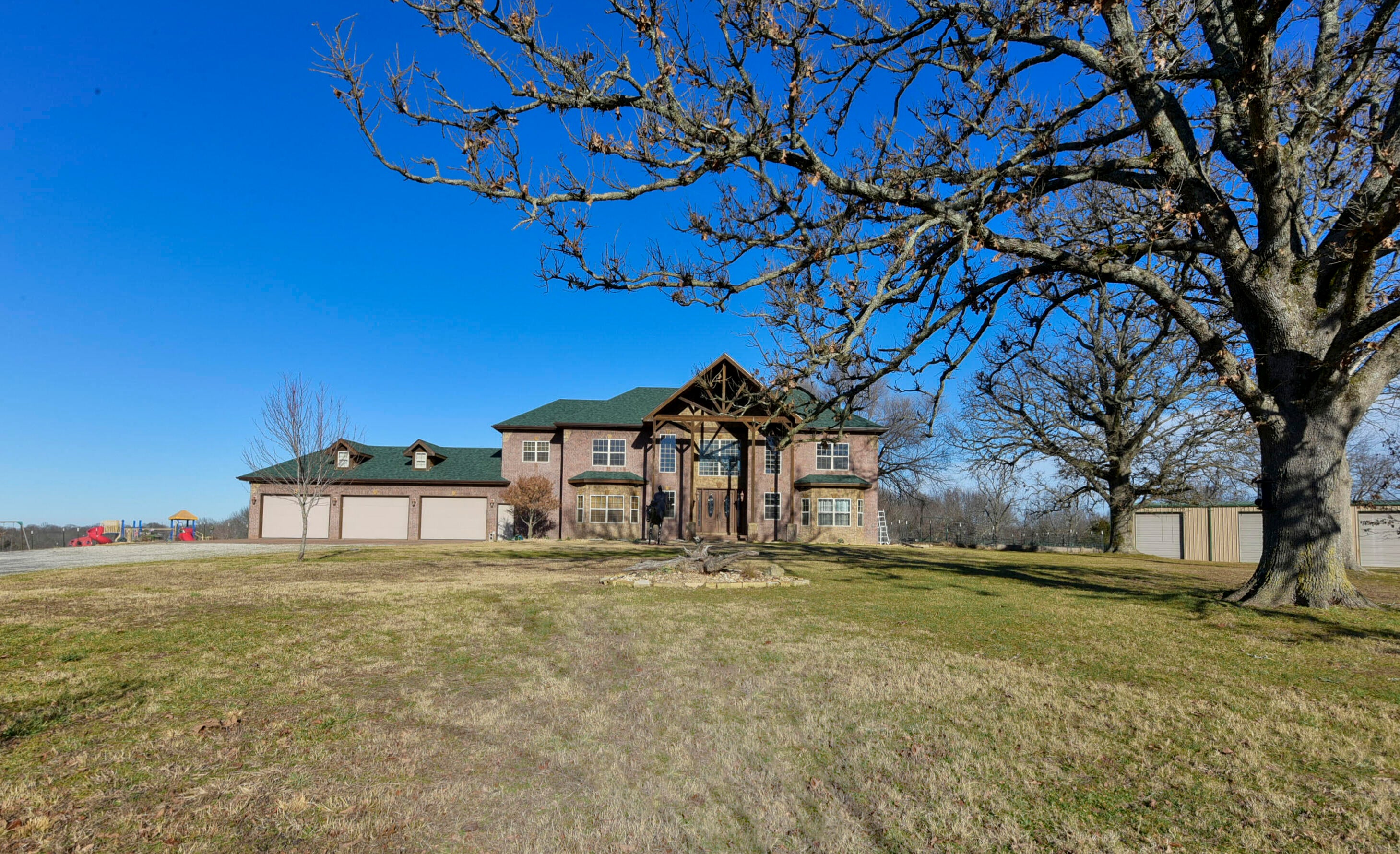 Reeds Spring, Missouri, 65737, United States, 8 Bedrooms Bedrooms, ,6 BathroomsBathrooms,Residential,Active,2010156