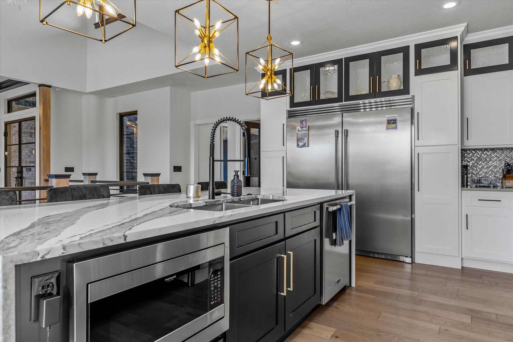 Ozark, Missouri, 65721, United States, 6 Bedrooms Bedrooms, ,5 BathroomsBathrooms,Residential,Active,2007313