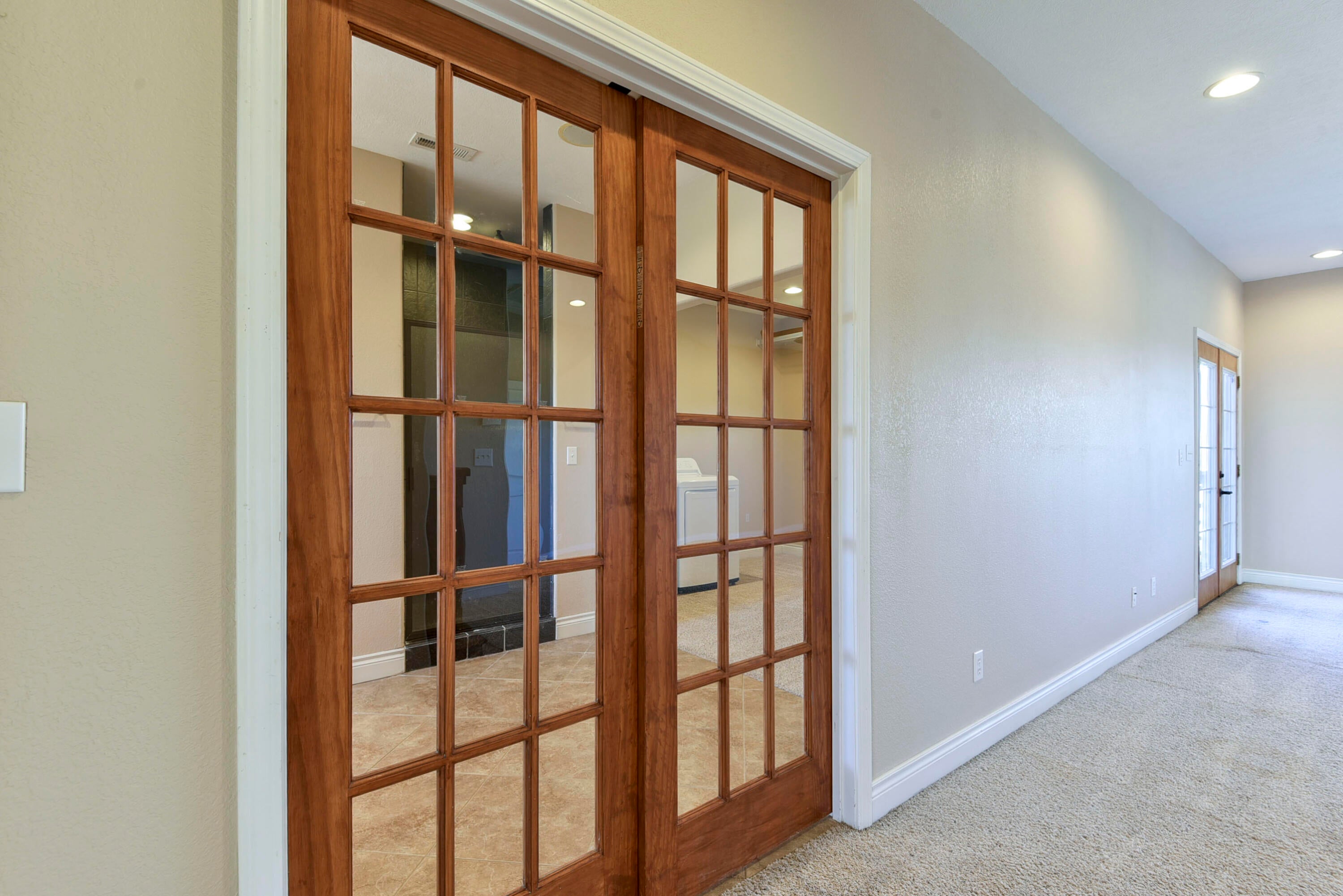 Reeds Spring, Missouri, 65737, United States, 8 Bedrooms Bedrooms, ,6 BathroomsBathrooms,Residential,Active,2010156