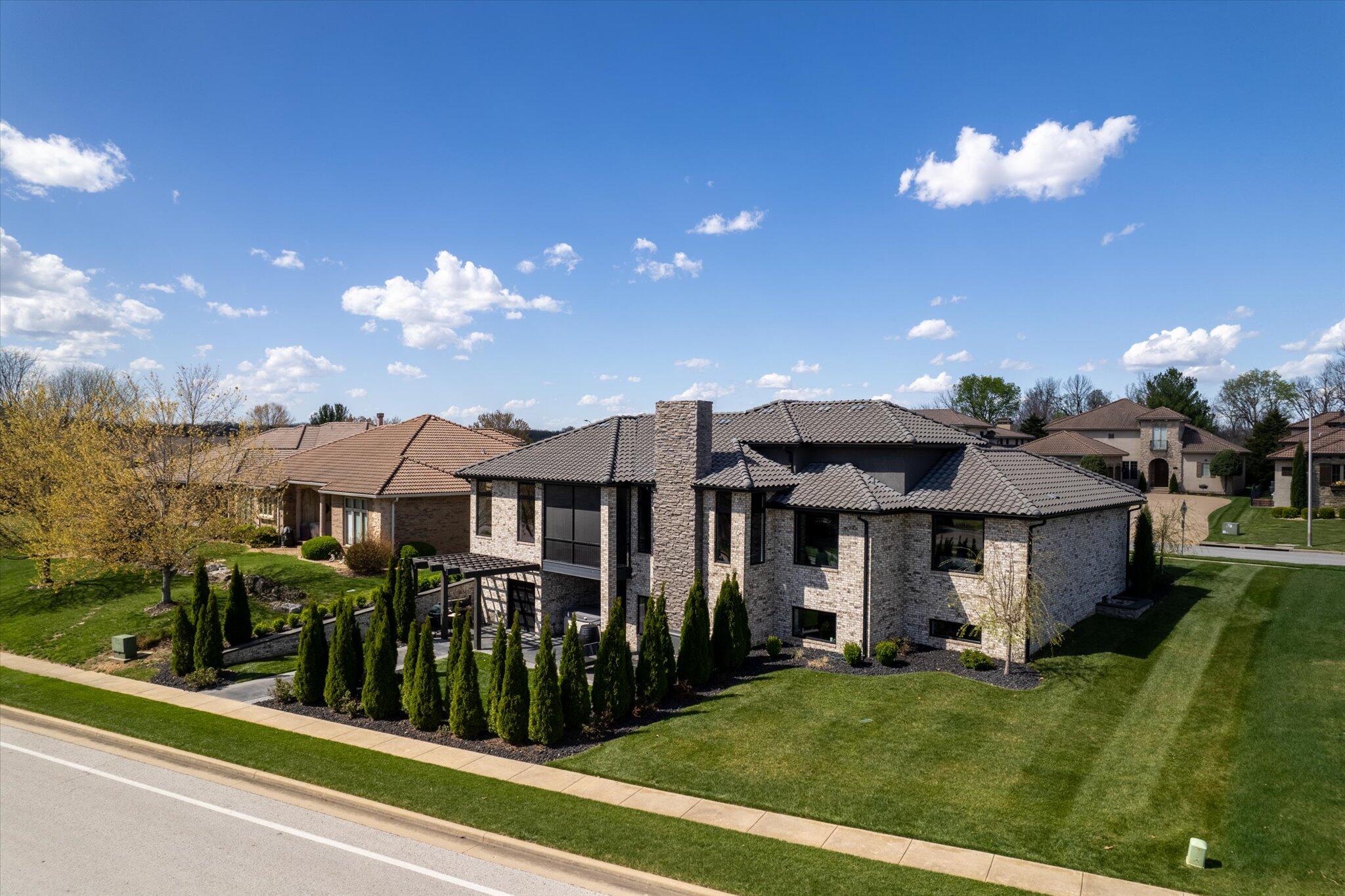 Ozark, Missouri, 65721, United States, 6 Bedrooms Bedrooms, ,5 BathroomsBathrooms,Residential,Active,2007313