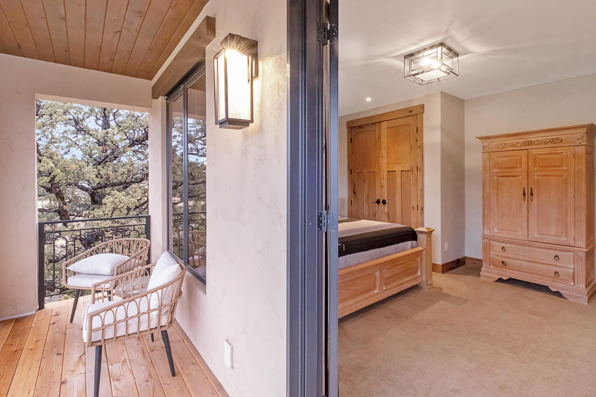 Terrebonne, Oregon, 97760, United States, 5 Bedrooms Bedrooms, ,5 BathroomsBathrooms,Residential,Active,1747251