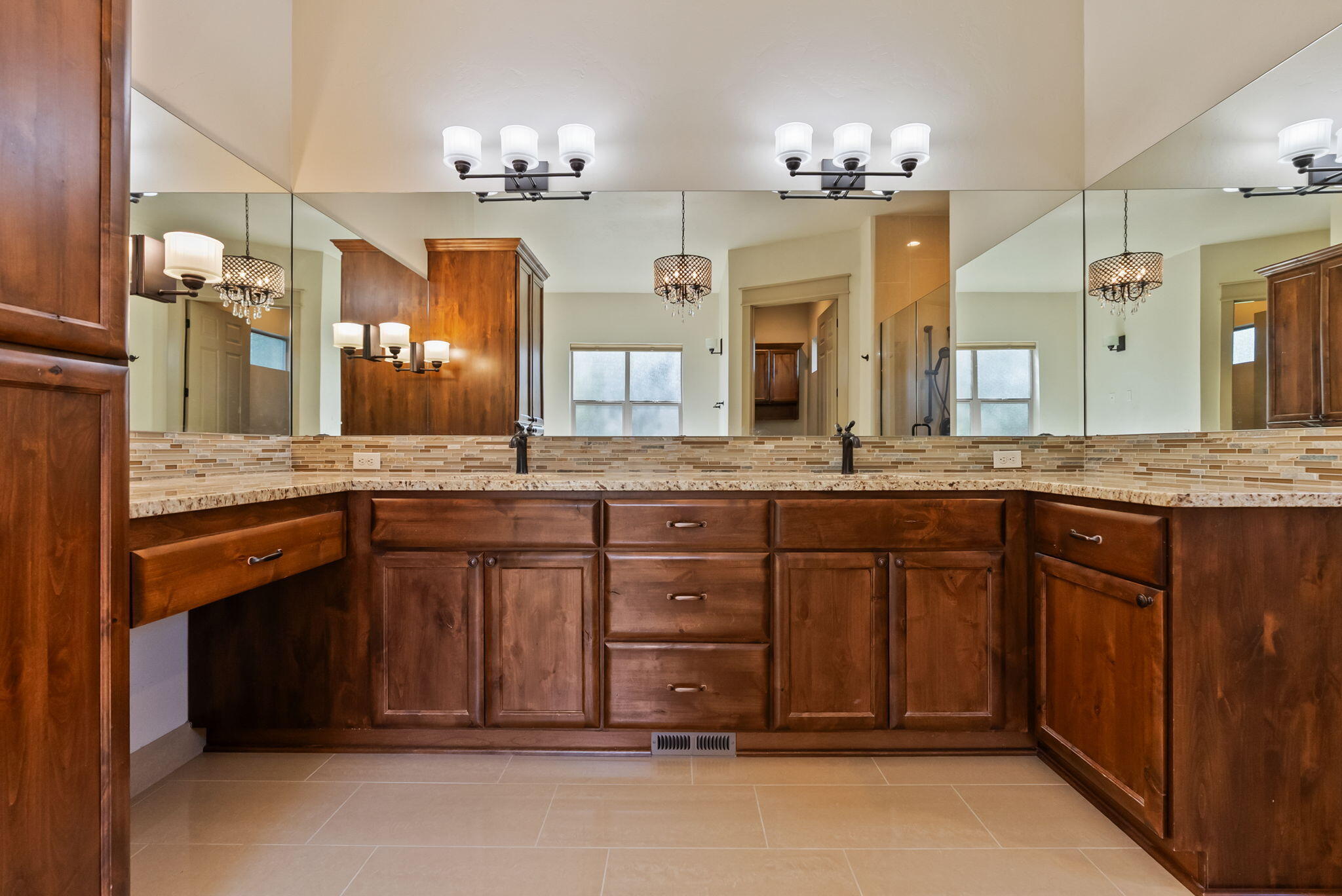 Bend, Oregon, 97702, United States, 3 Bedrooms Bedrooms, ,4 BathroomsBathrooms,Residential,Active,1952481