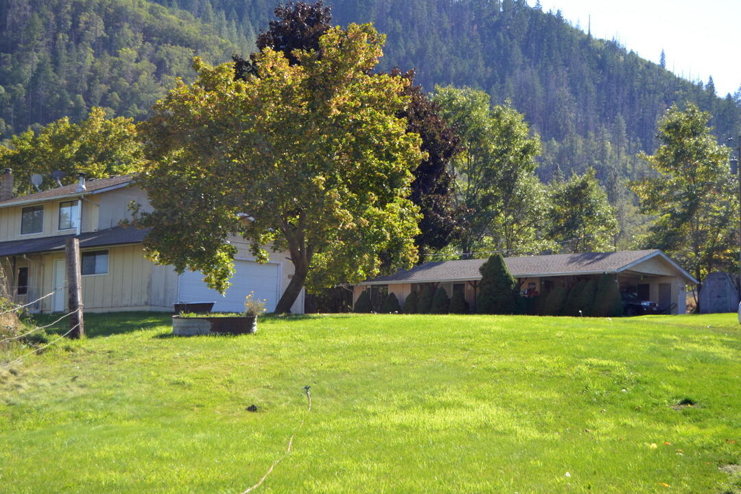 Applegate, Oregon, 97530, United States, 4 Bedrooms Bedrooms, ,3 BathroomsBathrooms,Residential,Active,1963259