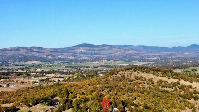 Eagle Point, Oregon, 97524, United States, 5 Bedrooms Bedrooms, ,5 BathroomsBathrooms,Residential,Active,1999924