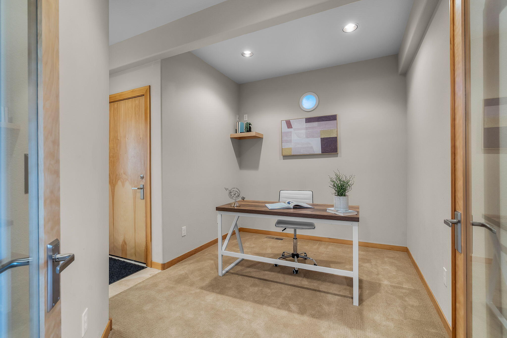 Bend, Oregon, 97702, United States, 3 Bedrooms Bedrooms, ,4 BathroomsBathrooms,Residential,Active,1929788