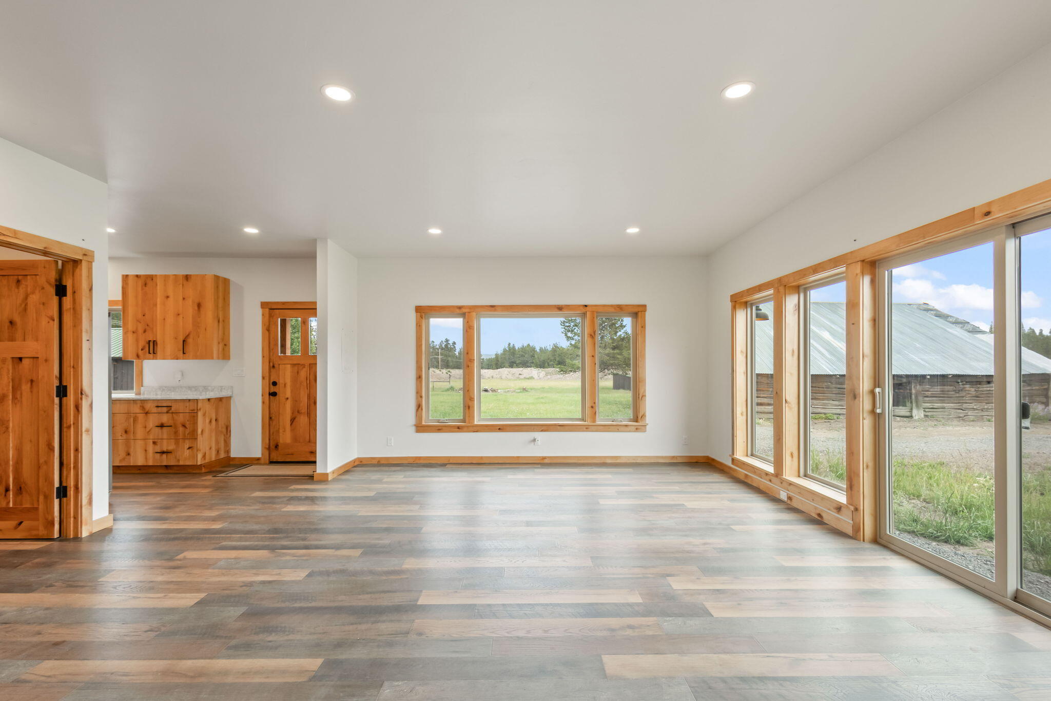 Bend, Oregon, 97707, United States, 3 Bedrooms Bedrooms, ,3 BathroomsBathrooms,Residential,Active,1880197