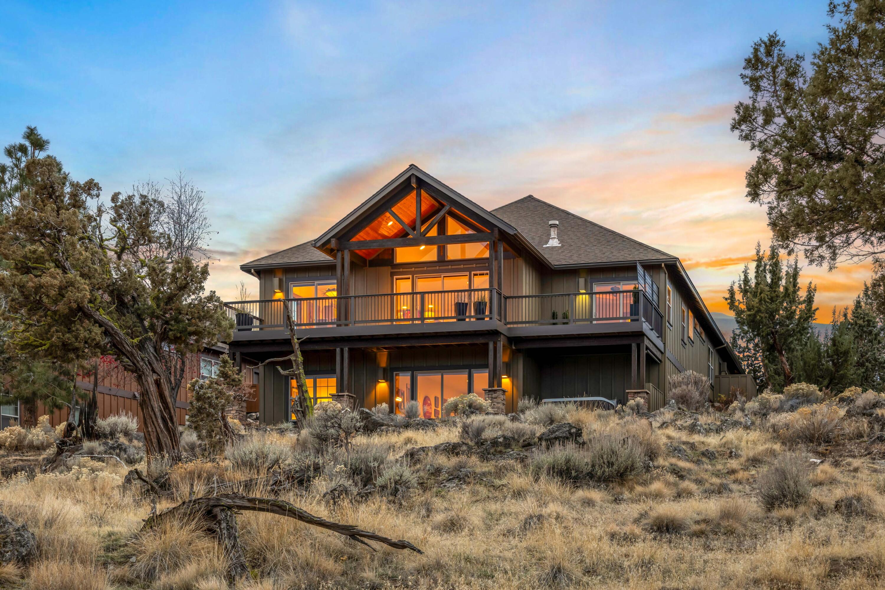 Redmond, Oregon, 97756, United States, 3 Bedrooms Bedrooms, ,4 BathroomsBathrooms,Residential,Active,2002359