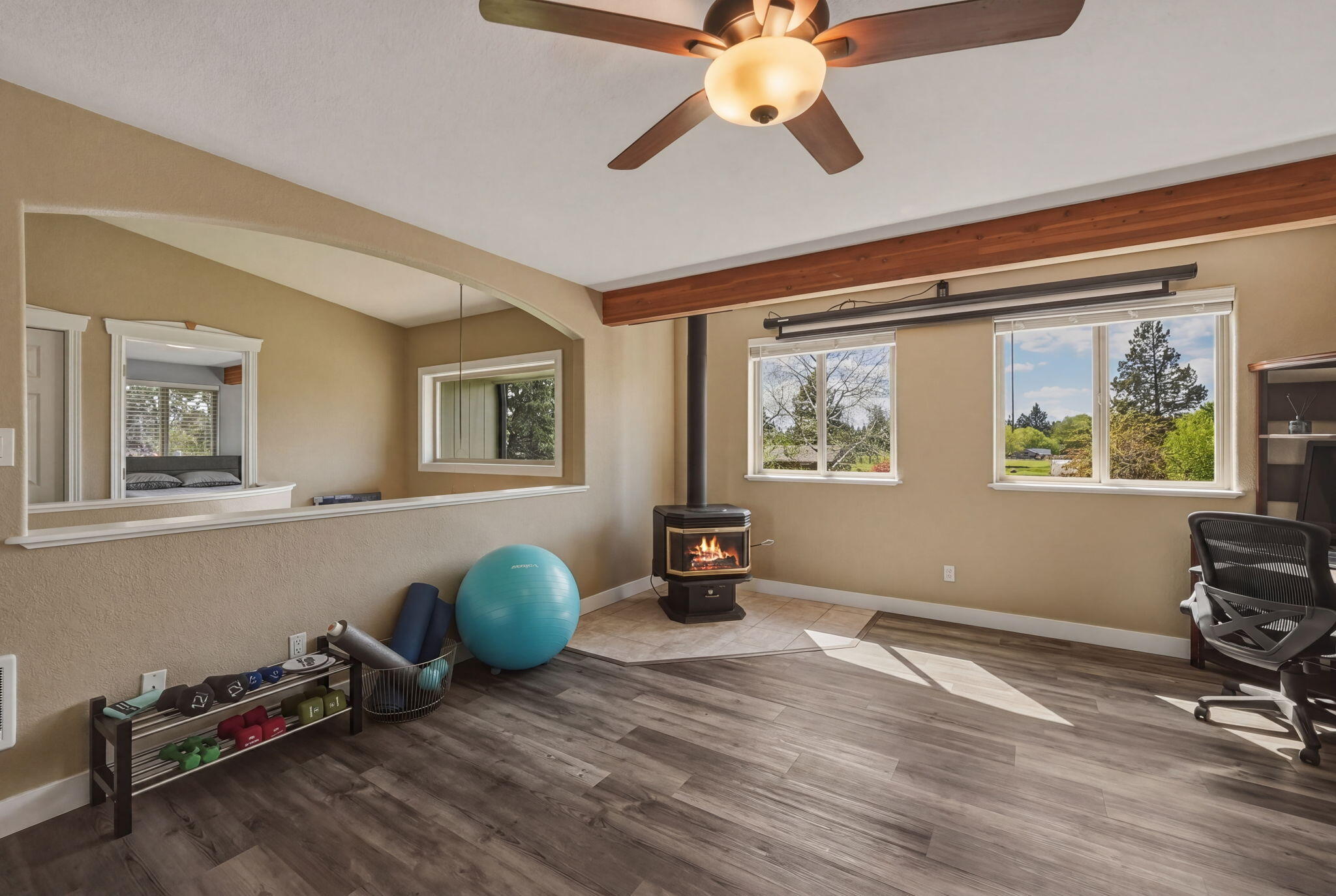Bend, Oregon, 97702, United States, 3 Bedrooms Bedrooms, ,5 BathroomsBathrooms,Residential,Active,2045021