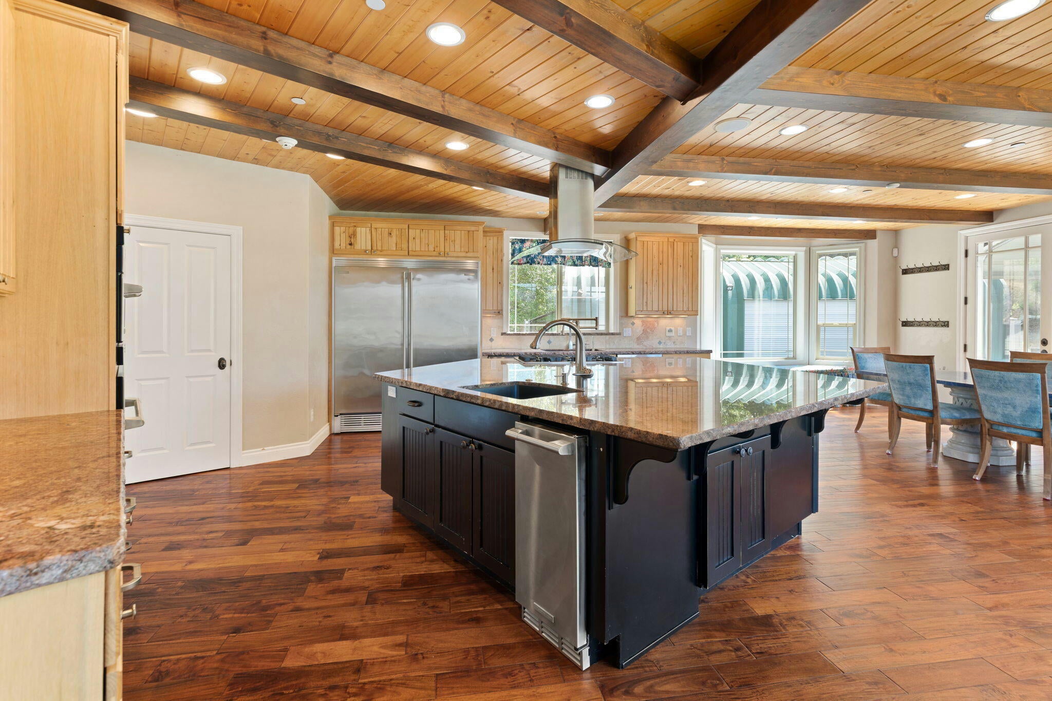 Grants Pass, Oregon, 97527, United States, ,6 BathroomsBathrooms,Residential,Active,1748769