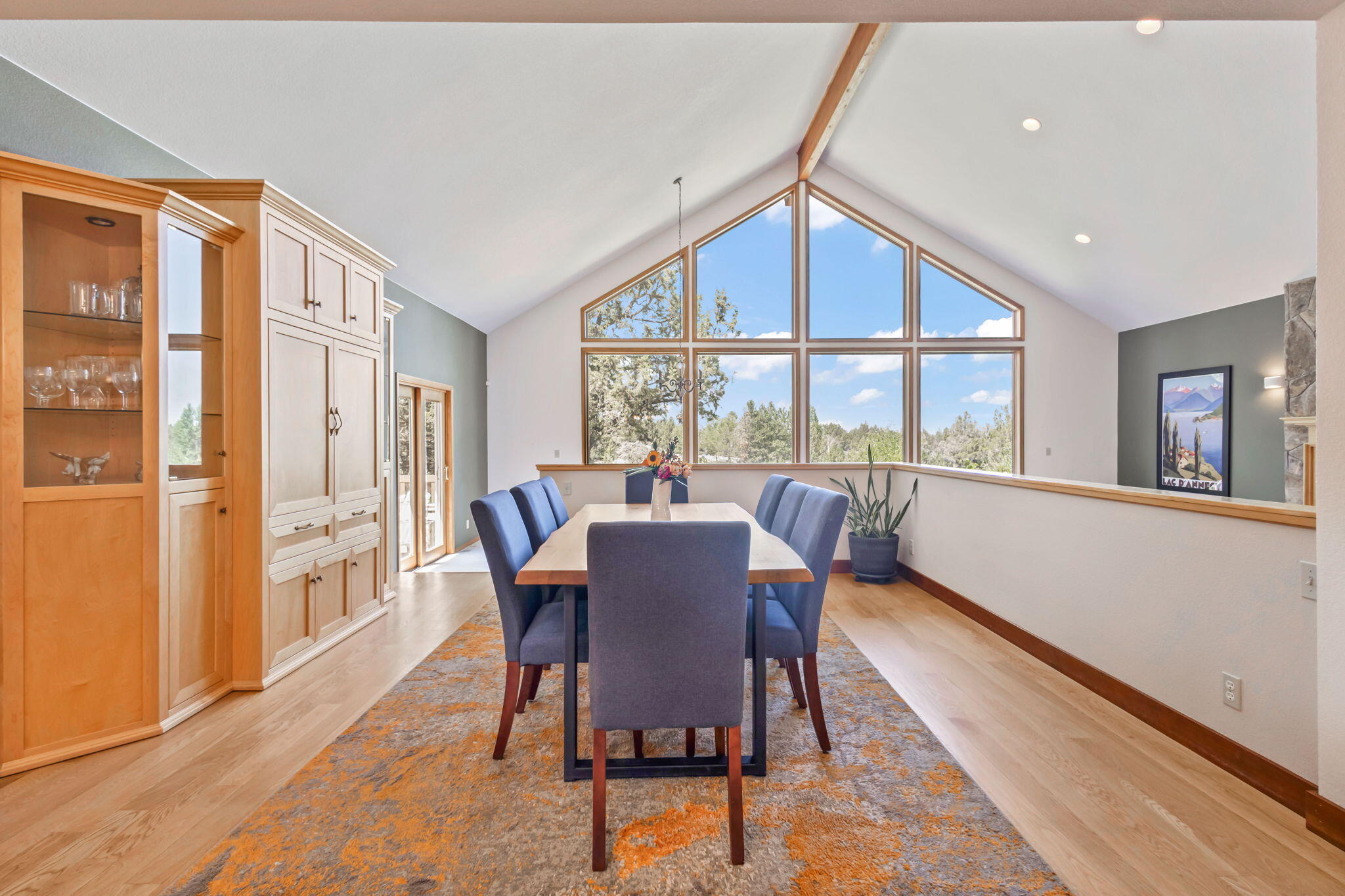 Bend, Oregon, 97702, United States, 4 Bedrooms Bedrooms, ,3 BathroomsBathrooms,Residential,Active,1907972