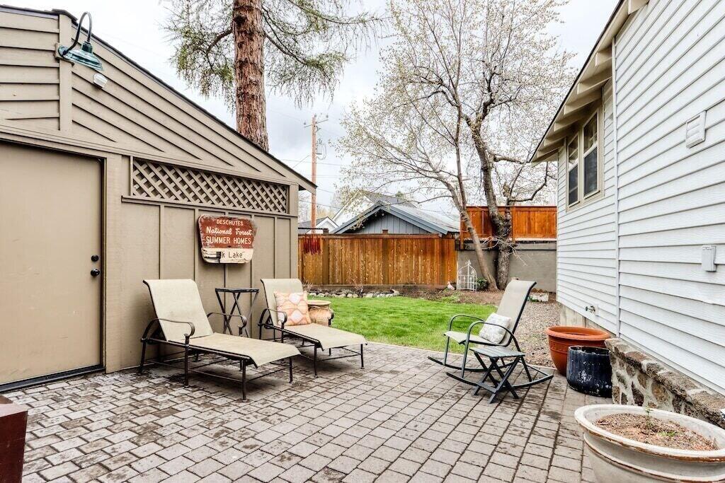Bend, Oregon, 97703, United States, 3 Bedrooms Bedrooms, ,2 BathroomsBathrooms,Residential,Active,1756823