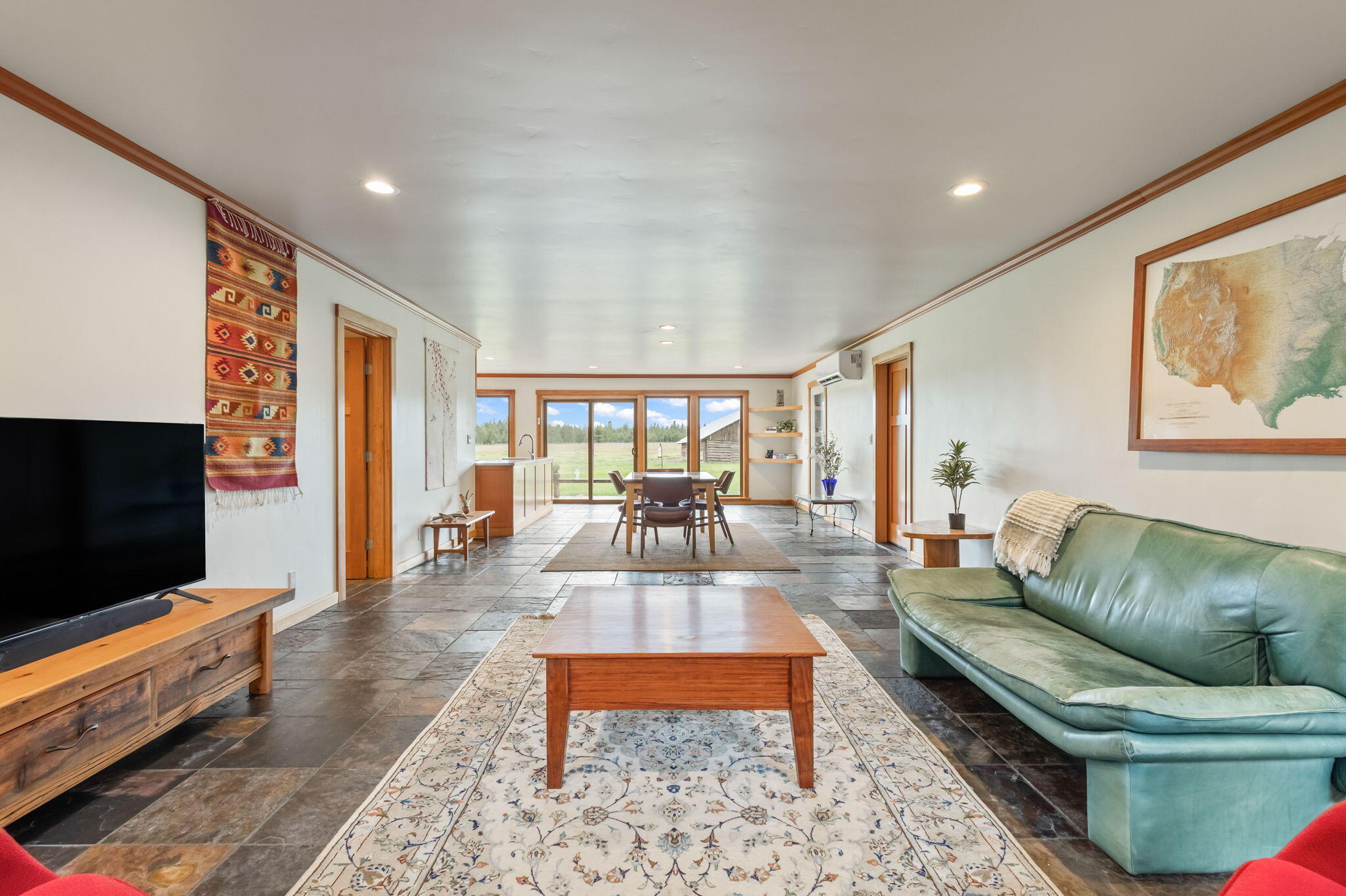 Bend, Oregon, 97707, United States, 3 Bedrooms Bedrooms, ,3 BathroomsBathrooms,Residential,Active,1880197