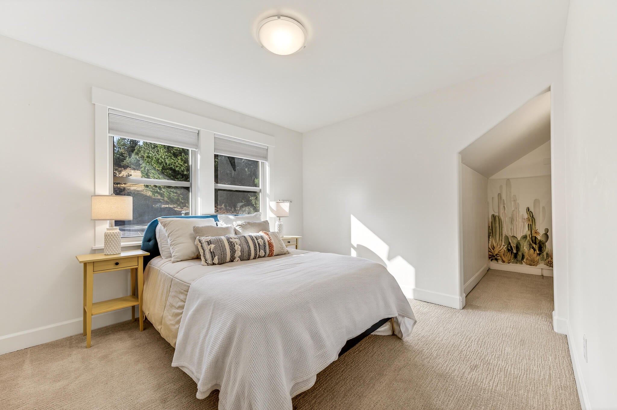 Bend, Oregon, 97703, United States, 3 Bedrooms Bedrooms, ,3 BathroomsBathrooms,Residential,Active,2017476