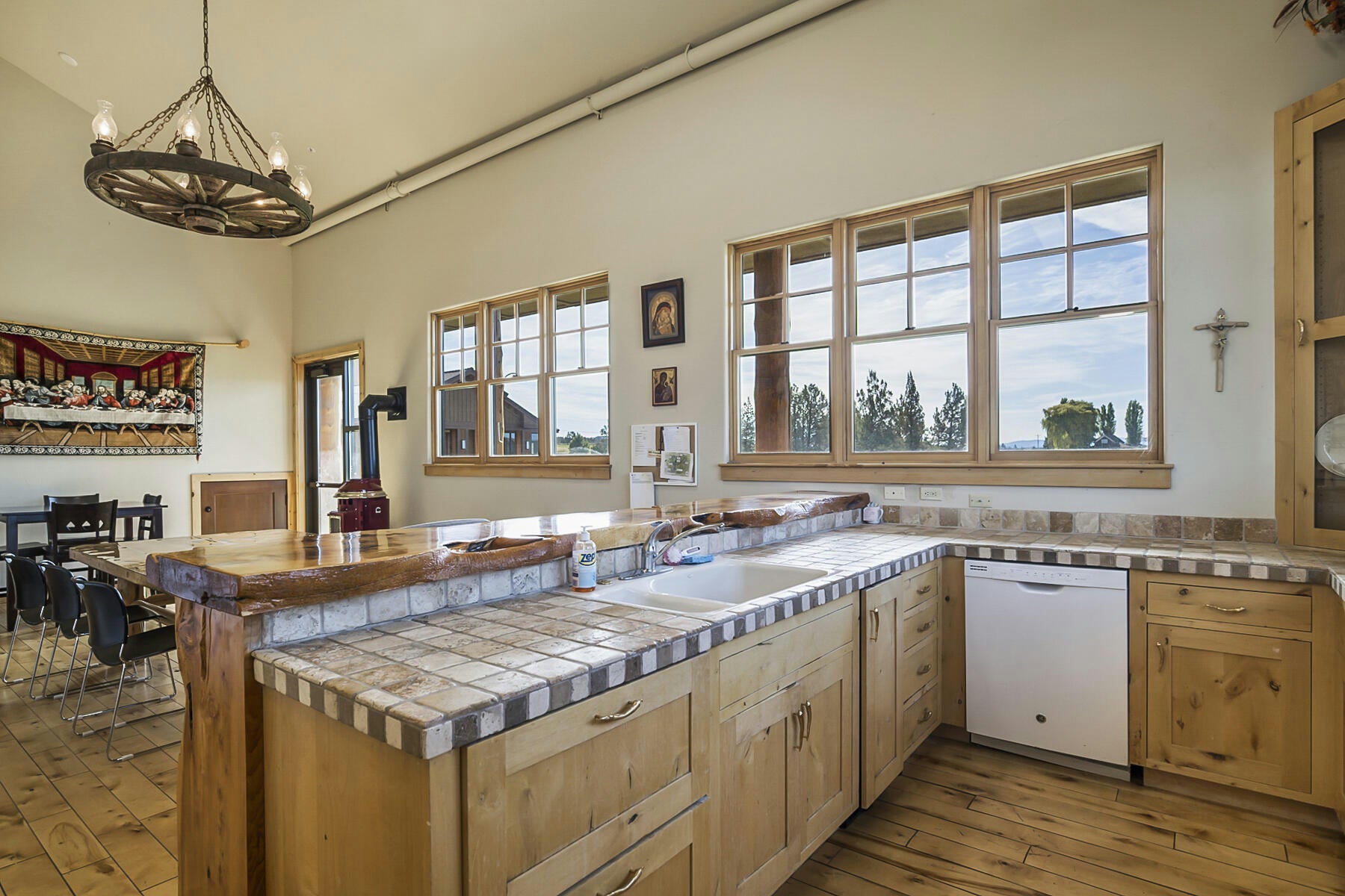 Powell Butte, Oregon, 97753, United States, 4 Bedrooms Bedrooms, ,4 BathroomsBathrooms,Residential,Active,1769979